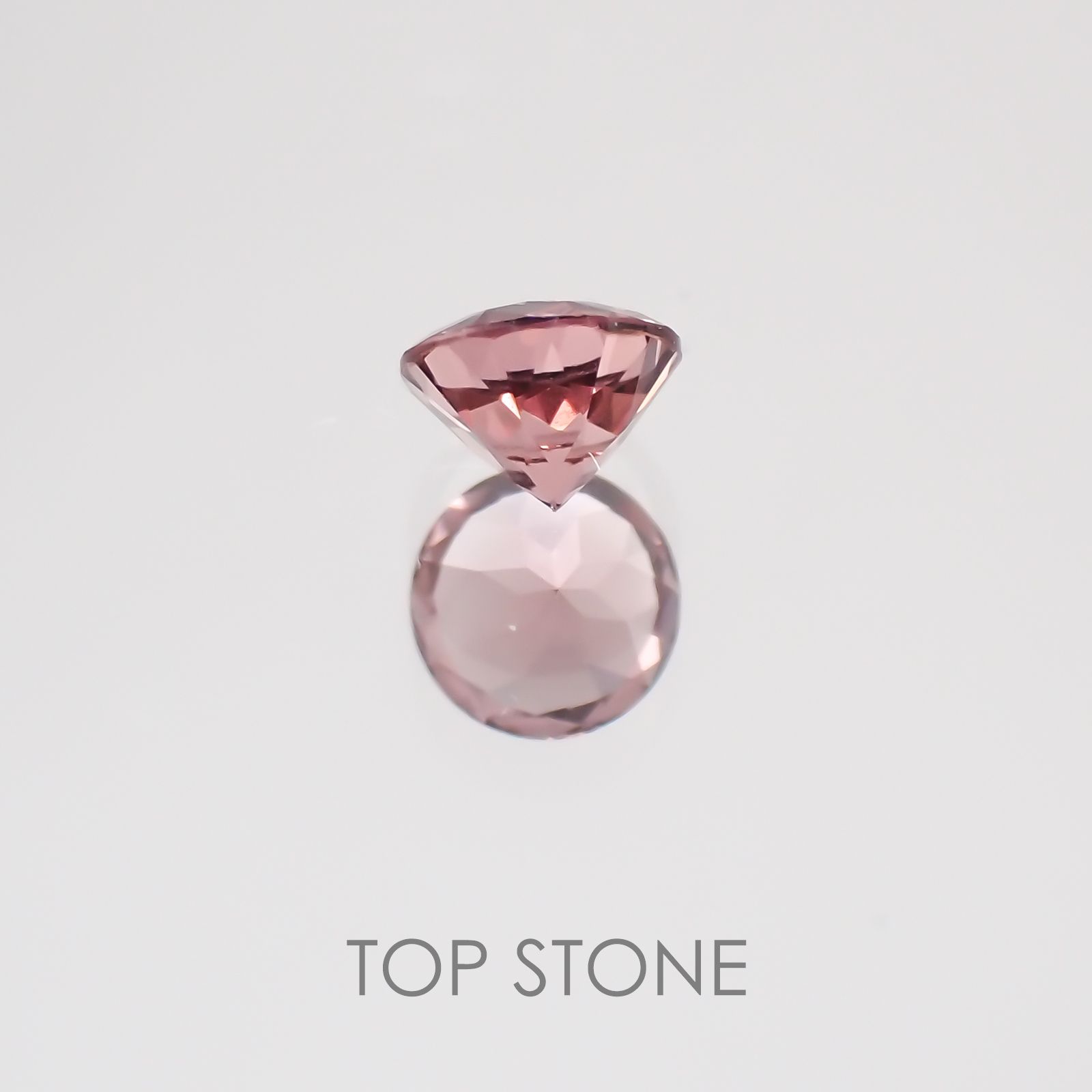 マラヤガーネット タンザニア産 ルース 0.22ct[21059382]3.6×3.6mm前後