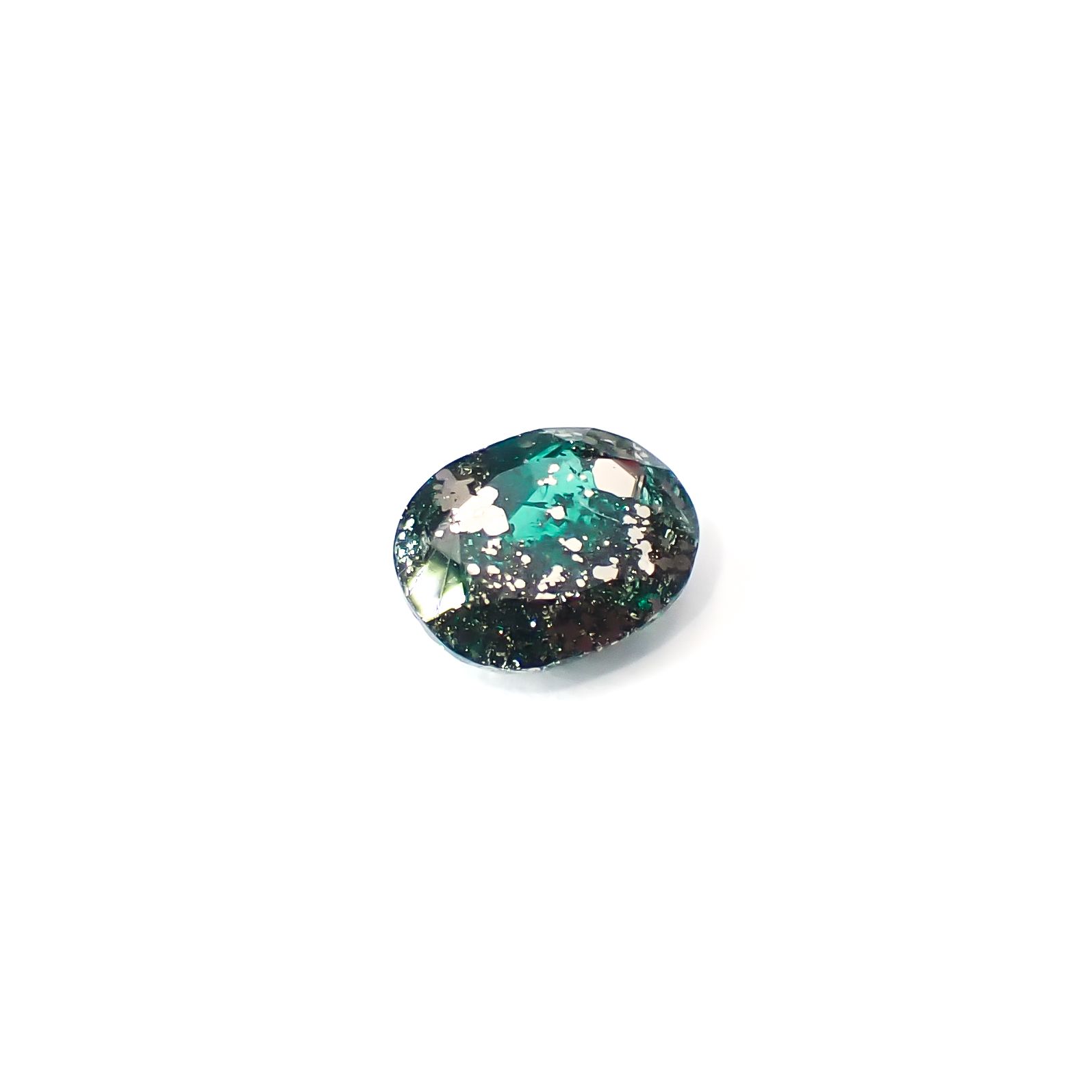 パイライトインエメラルド コロンビア産 0.38ct / 5.4x4.2mm前後 [260532124]