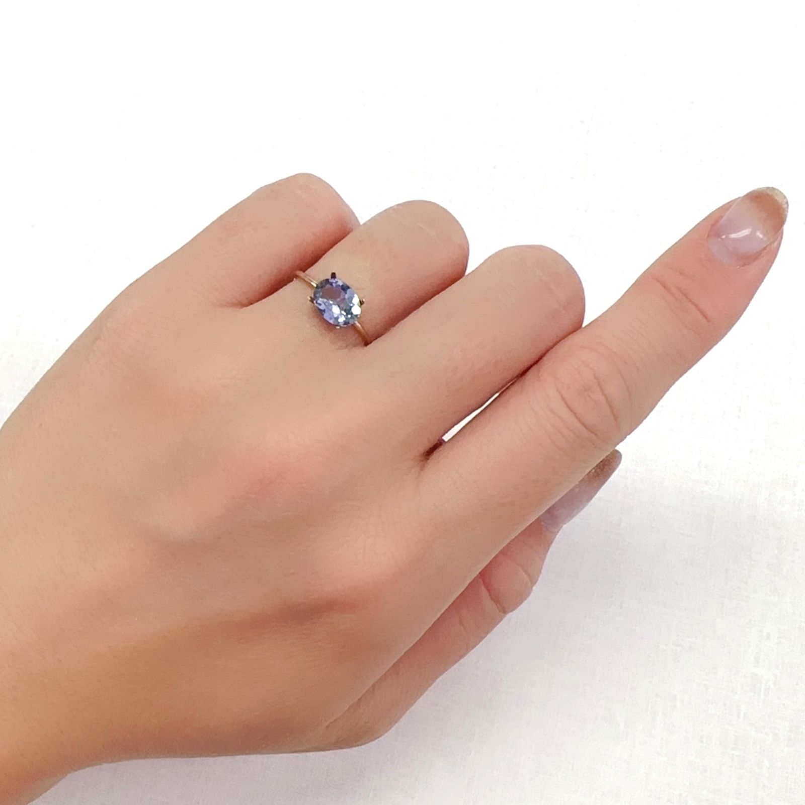 バイカラータンザナイト(宝石名タンザナイト/ゾイサイト)タンザニア産 0.95ct 識別済[230923505]8x6mm前後