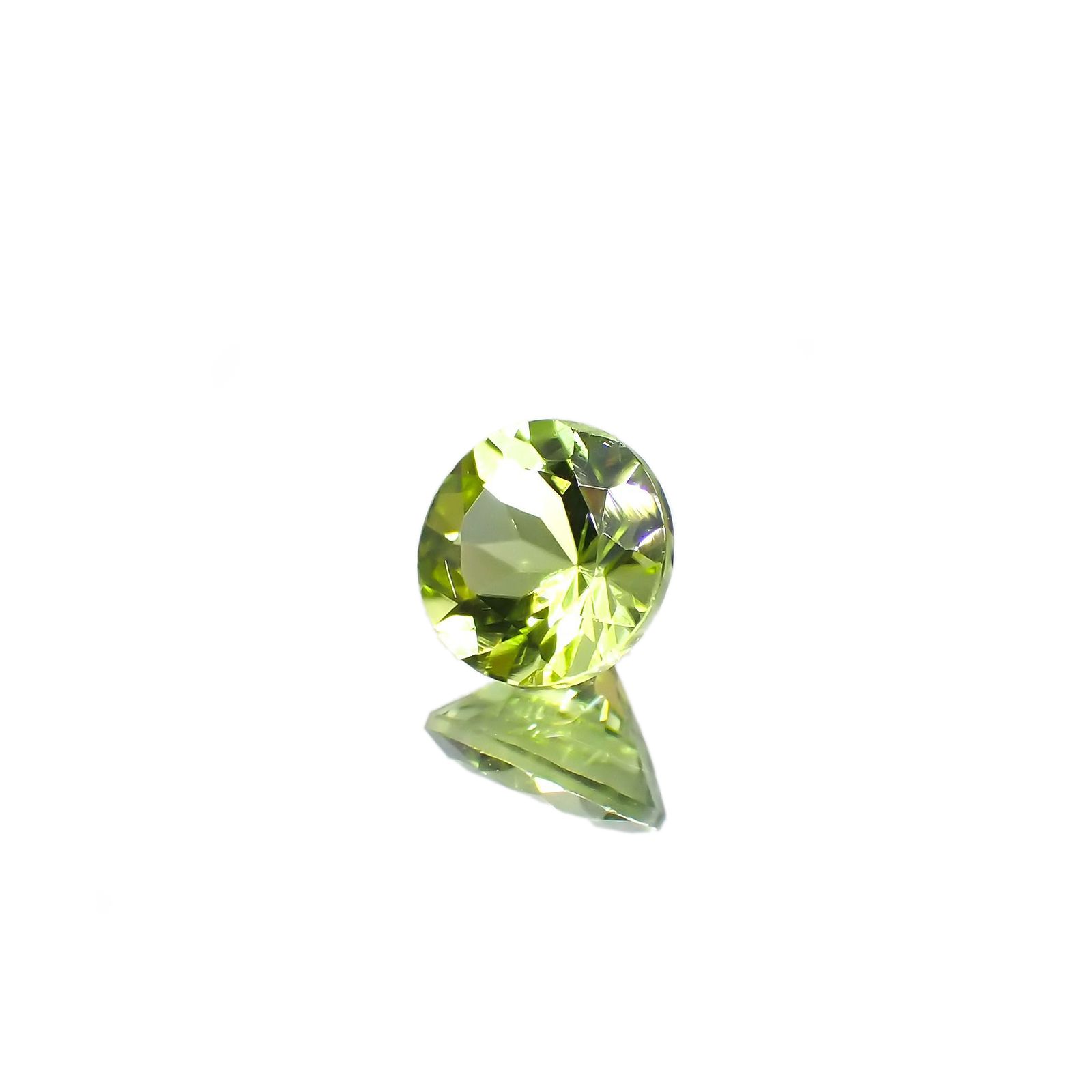 ペリドット(宝石名ペリドット) パキスタン産 1.07ct 識別済 [210913077]6.4×6.4mm前後