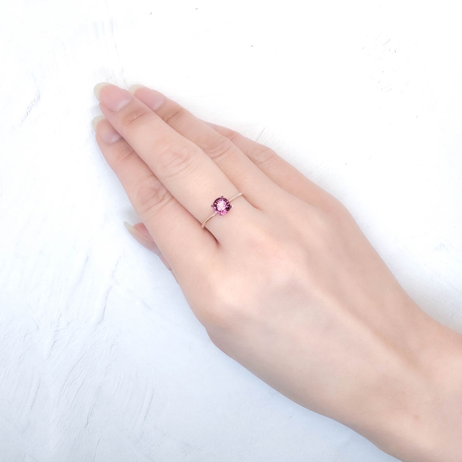 ロードライトガーネット(宝石名ロードライト・ガーネット)ブラジル産 識別済 1.03ct / 5.8x5.8mm前後 [251231412]