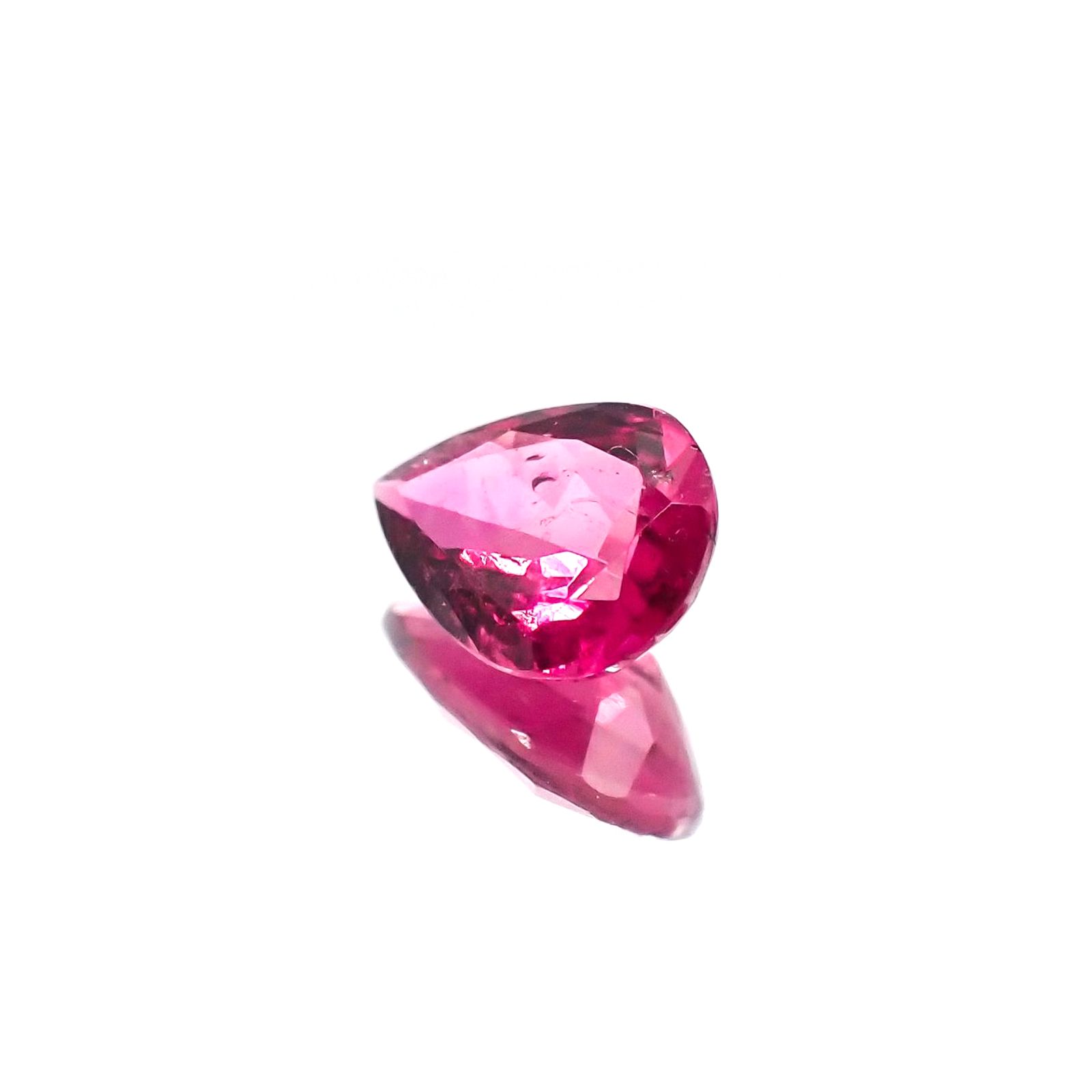 パープルトルマリン(宝石名パープル・トルマリン)ブラジル産 識別済 0.88ct / 8.1x5.7mm前後 [260323894]