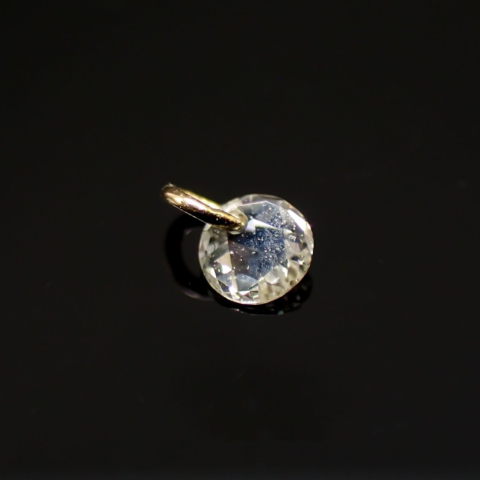 ◇La terre(ラ・テール)◇K18ダイヤモンドチャーム TTLC/SI(宝石名ダイアモンド) 0.035ct 識別済[220515742]2x2mm前後