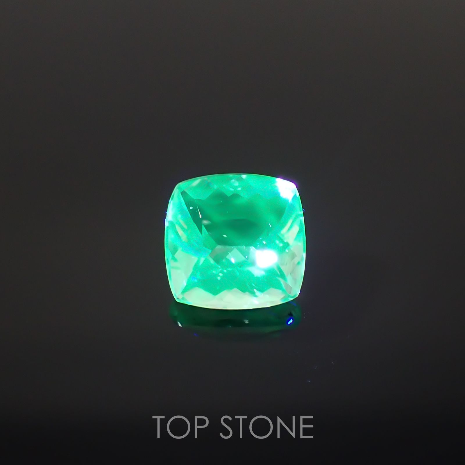 ハイアライトオパール(宝石名オパール) メキシコ産 1.52ct 識別済[210712064]7.8×7.6mm前後