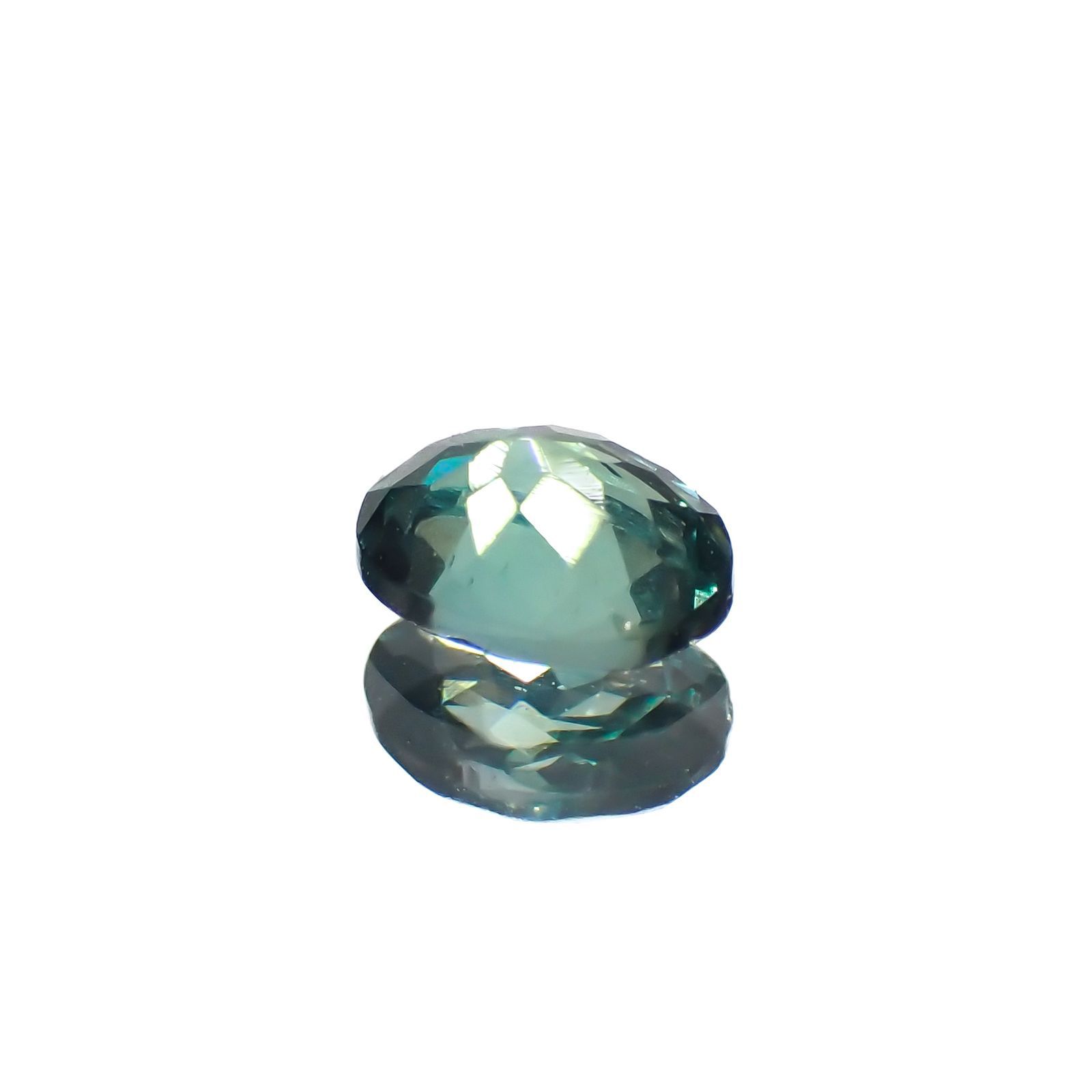 アレキサンドライト(宝石名アレキサンドライト)インド産 0.22ct 識別済[221219403]4.1x3.1mm前後