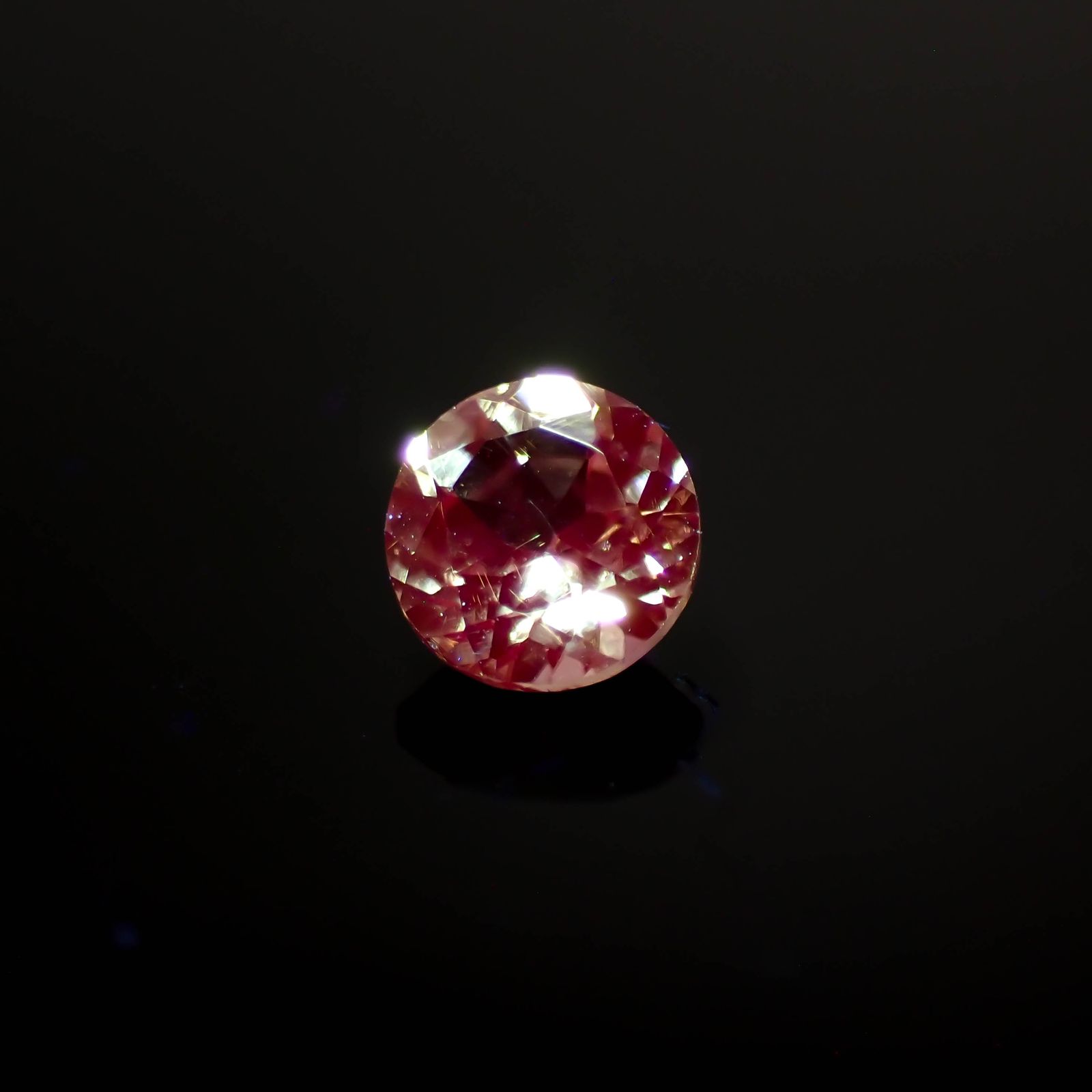 ドラゴンガーネット タンザニア産 0.50ct[230722956]4.5x4.5mm前後