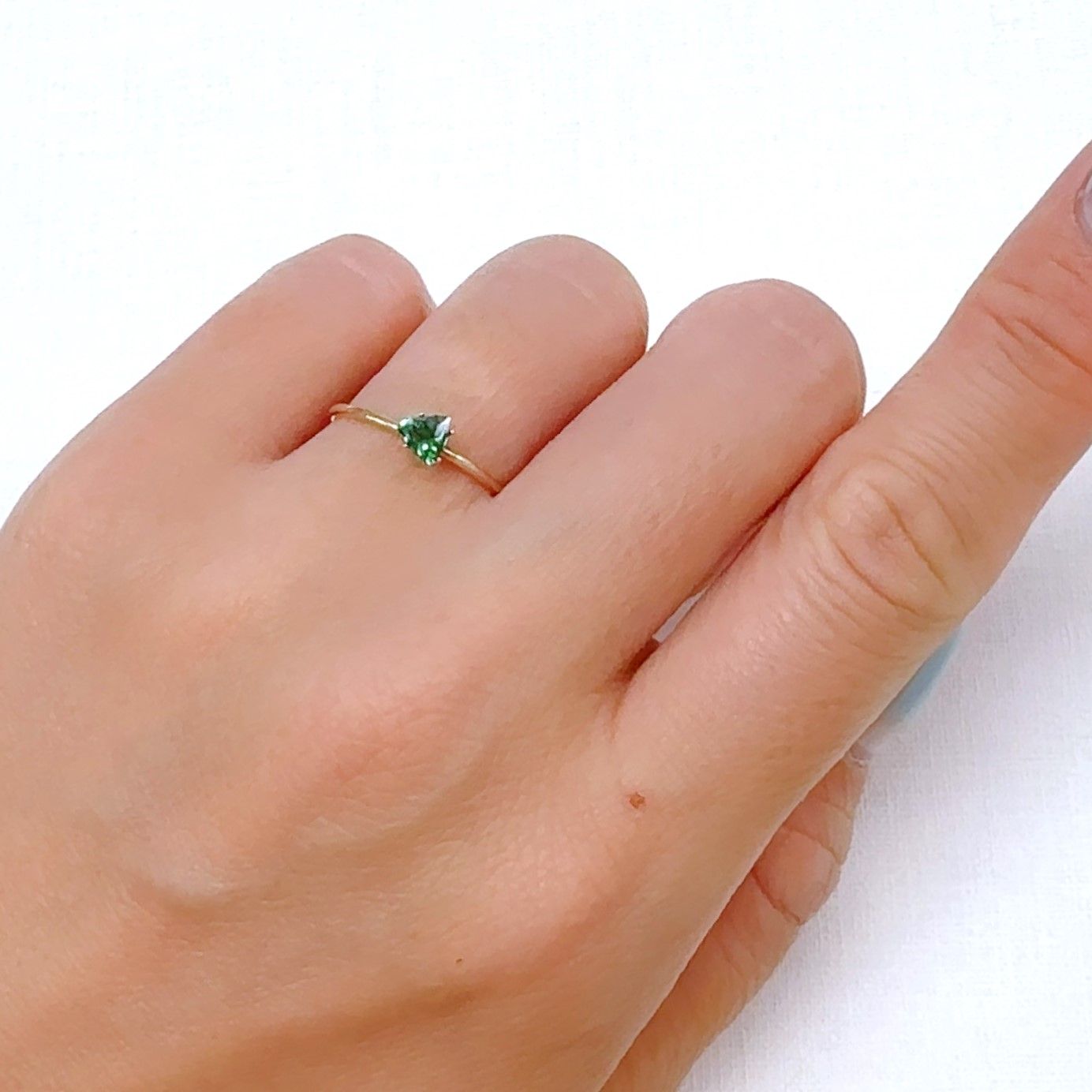 ブルーグリーントルマリン ブラジル産 0.24ct[240628382]4.5x4.2mm前後