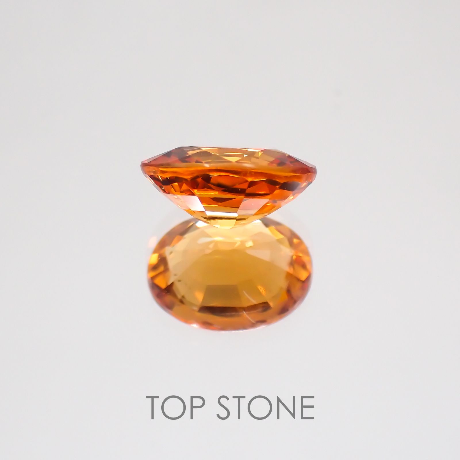 マンダリンガーネット ケニア産 ルース 1.55ct[20129310]7.9×5.9mm前後
