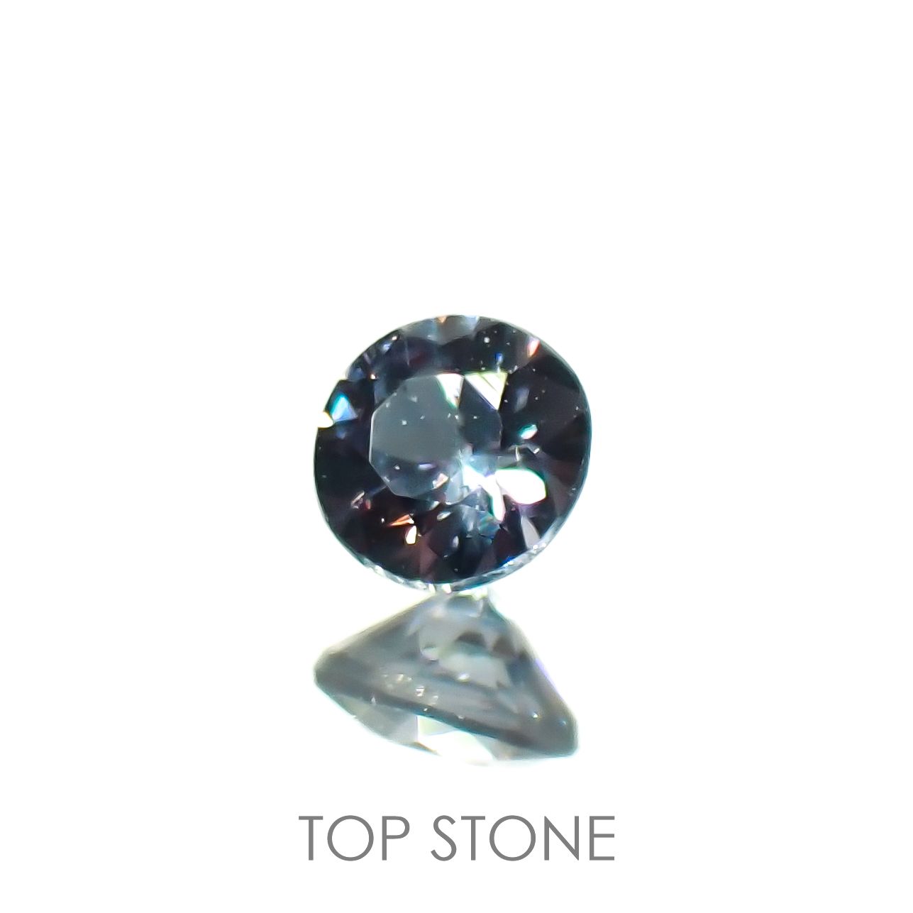 カラーチェンジガーネット アレキタイプ(宝石名ガーネット)マダガスカル・ベキリー産 0.090ct 識別済[221219413]2.6x2.6mm前後