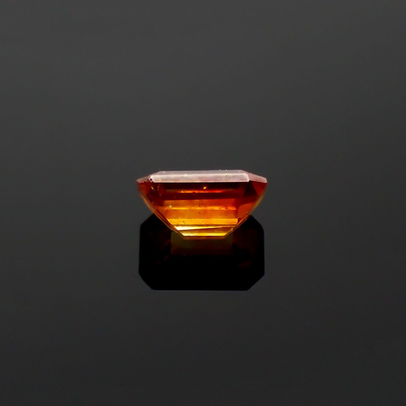 スファレライト スペイン産 0.47ct[230722762]5.2x3.3mm前後