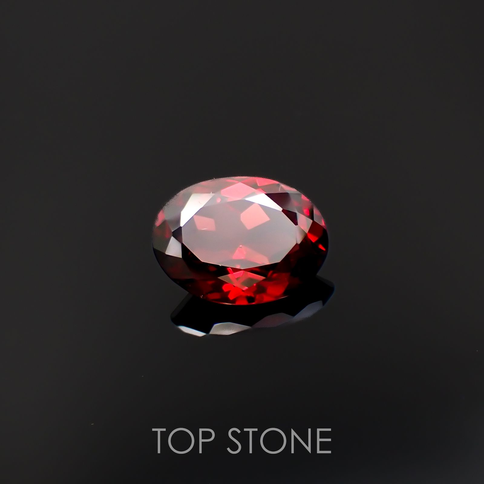 パイロープアルマンディンガーネット(宝石名パイロープ アルマンディン・ガーネット)ブラジル産 5.78ct 識別済[221219540]13.1x9.6mm前後