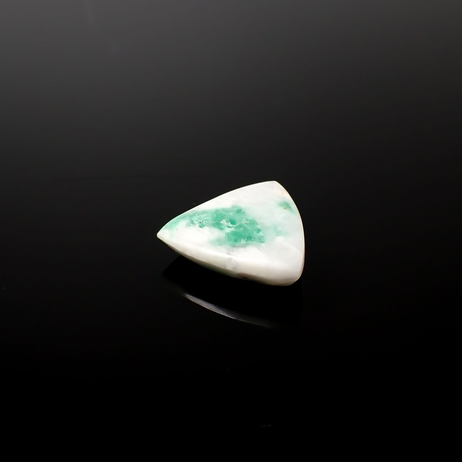 マトリックスエメラルド(エメラルドインクォーツ/フェルドスパー) ブラジル産 4.49ct[240326500]13.1x12.5mm前後
