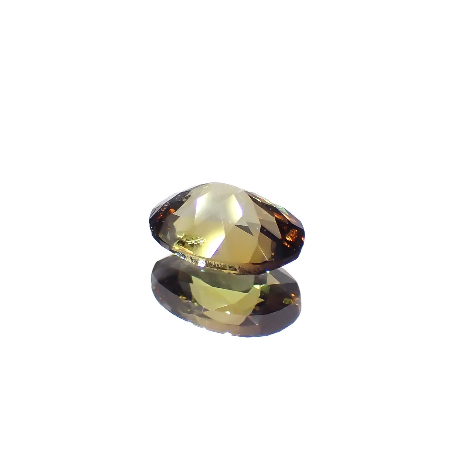 バイカラーアンダリュサイト スリランカ/マダガスカル産 0.55ct[230421595]6.3x4.5mm前後