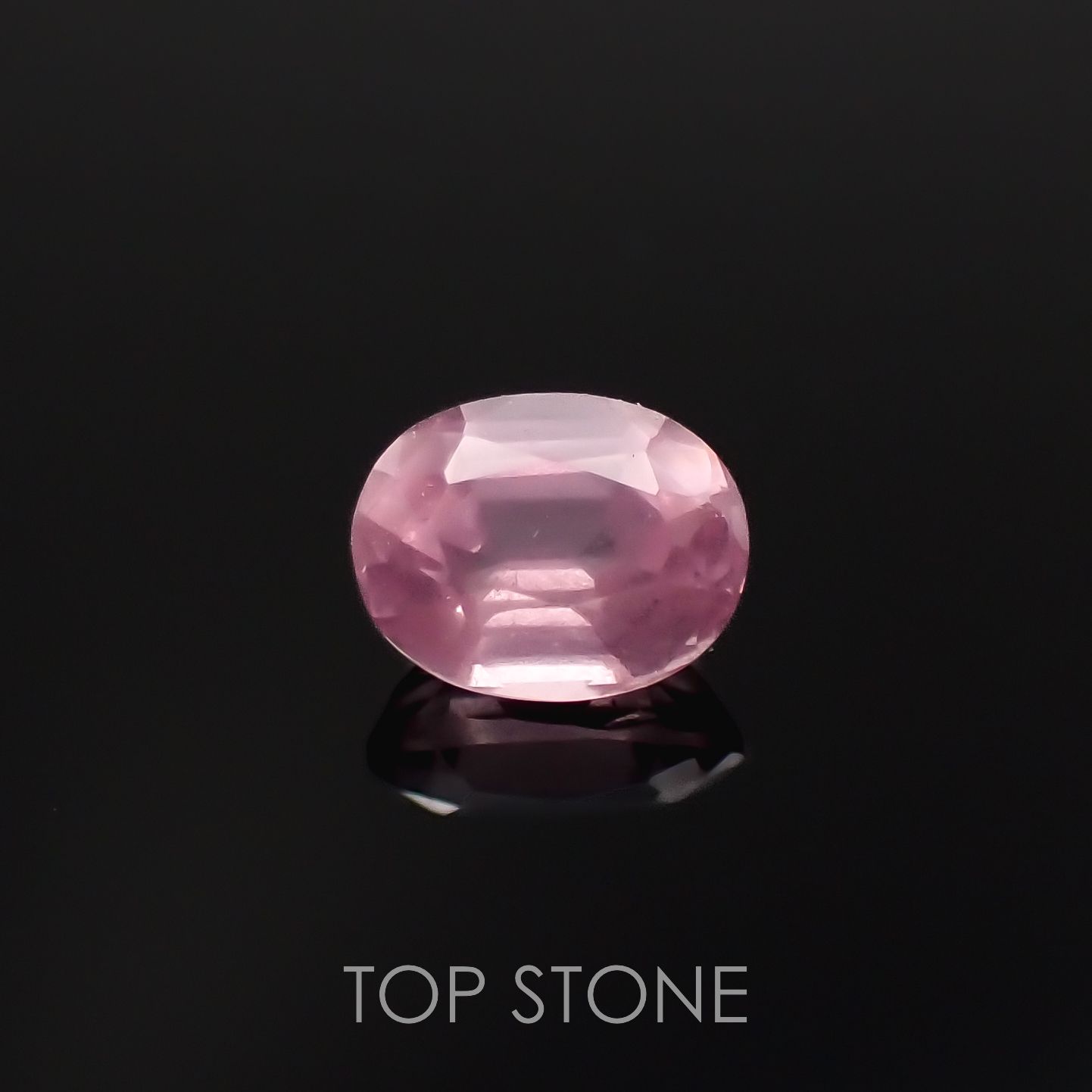 シルキーピンクスピネル(宝石名ピンク・スピネル)タンザニア産 0.37ct 識別済[230120252]4.7x3.6mm前後