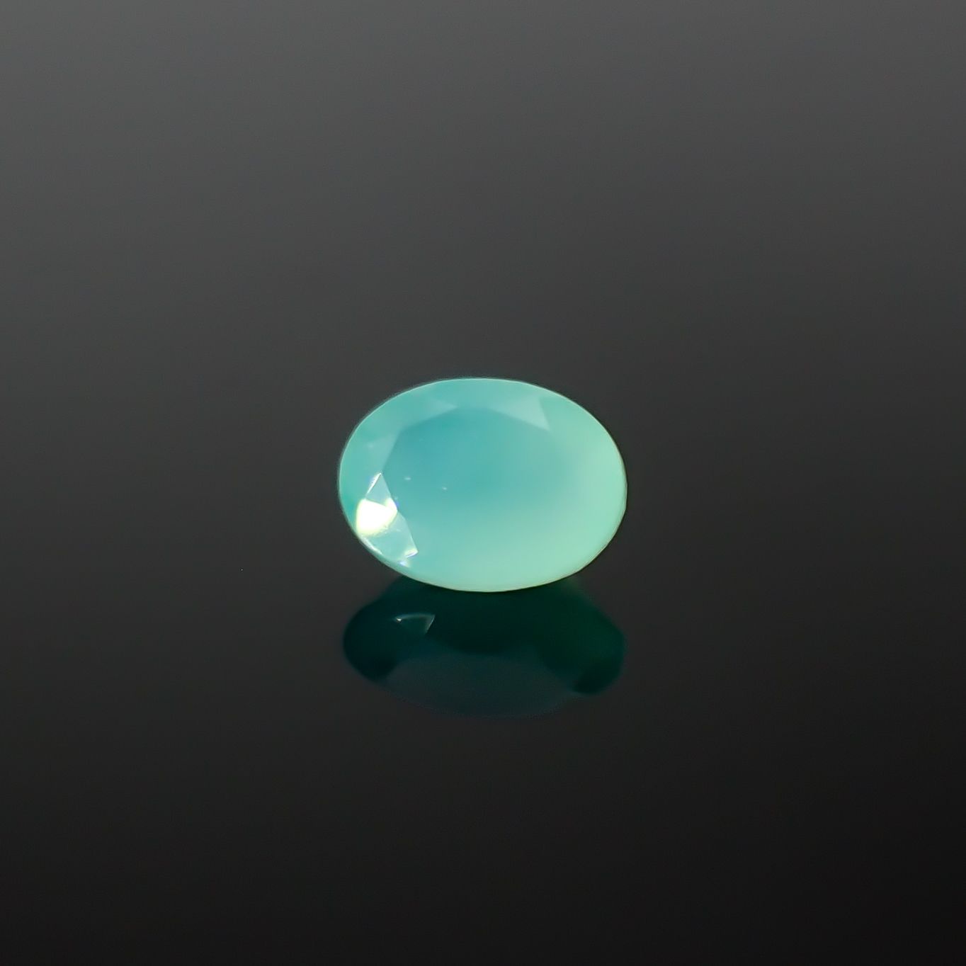 アクアプレーズ 南アフリカ産 1.28ct / 8.1x6.1mm前後 [260432019]