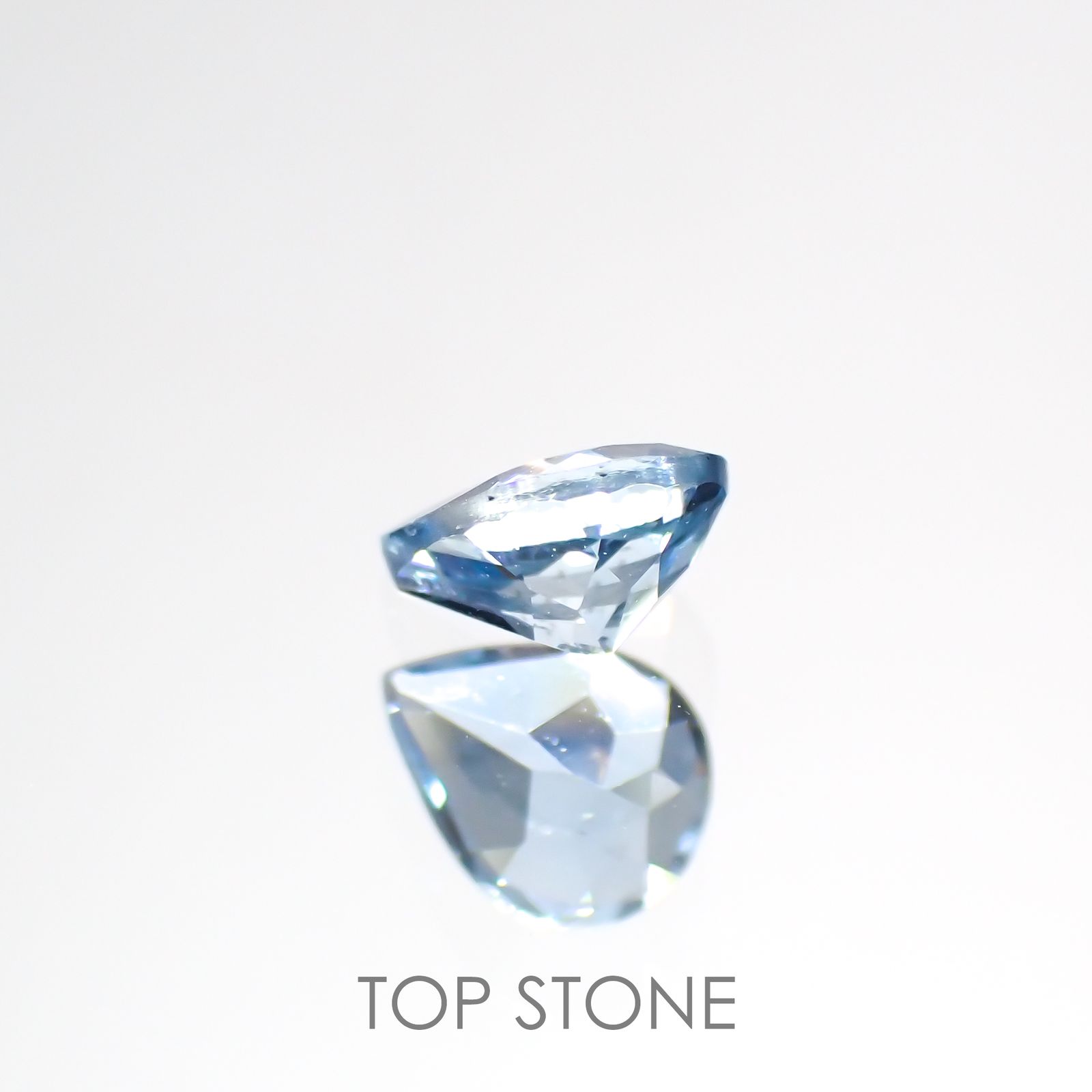 サンタマリアアクアマリン ブラジル産 0.26ct[220114047]4.9x3.8mm前後