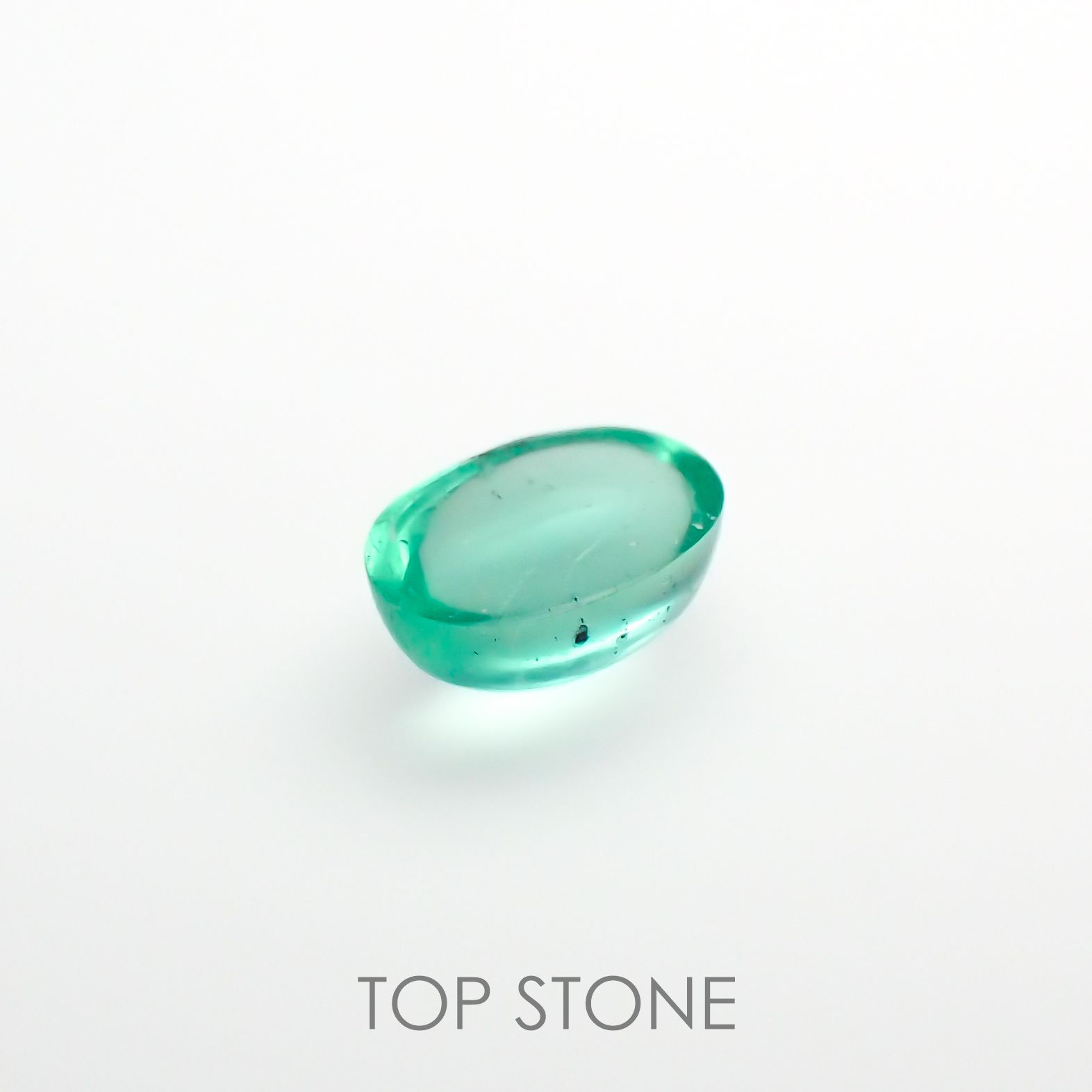エメラルドキャッツアイ(宝石名エメラルド)コロンビア産 0.28ct 識別済[220115183]4.9x3.5mm前後