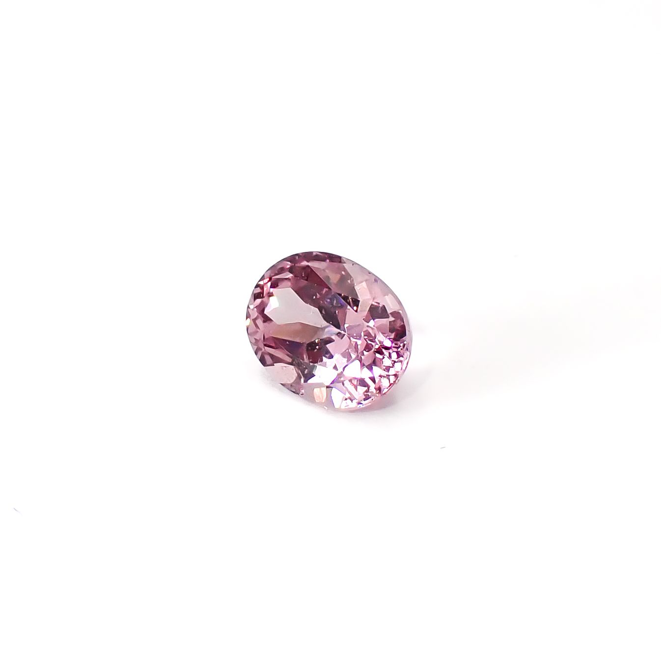 ドラゴンガーネット タンザニア産 1.07ct / 6.8x5.1mm前後 [260532237]