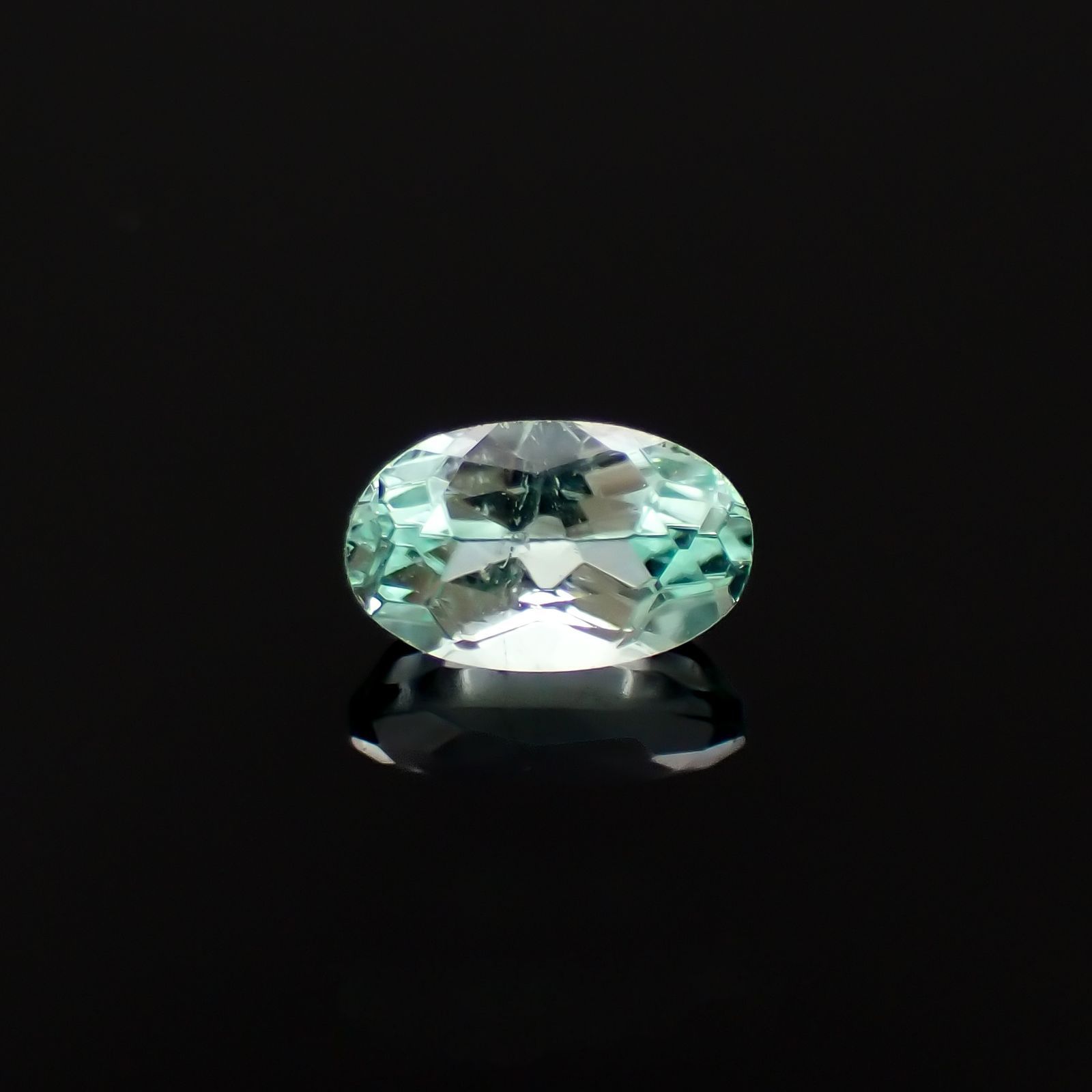 パライバトルマリン モザンビーク産 0.30ct[230220374]5.1x3.1mm前後