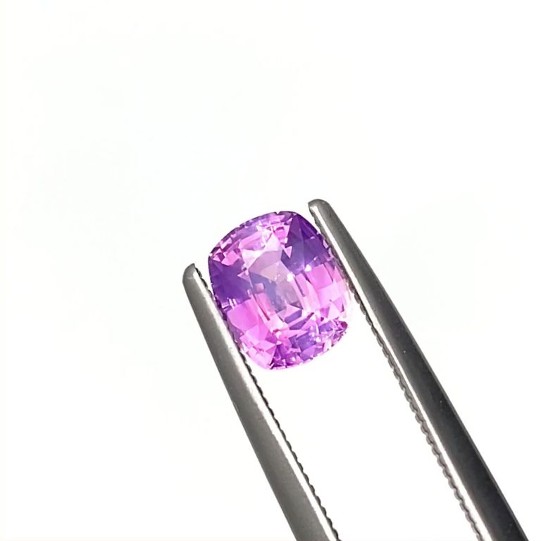 シルキーサファイア 非加熱 ベトナム産 1.07ct[230722799]6.3x5.2mm 