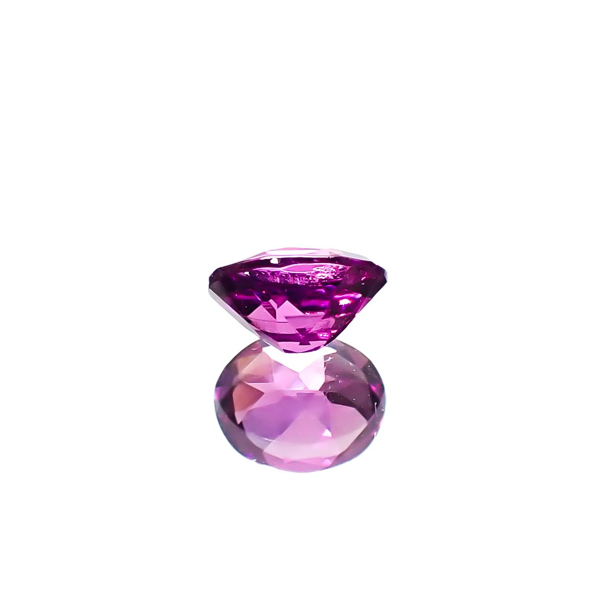 グレープガーネット ブラジル産 0.47ct [241229638]5.1x4.1mm前後