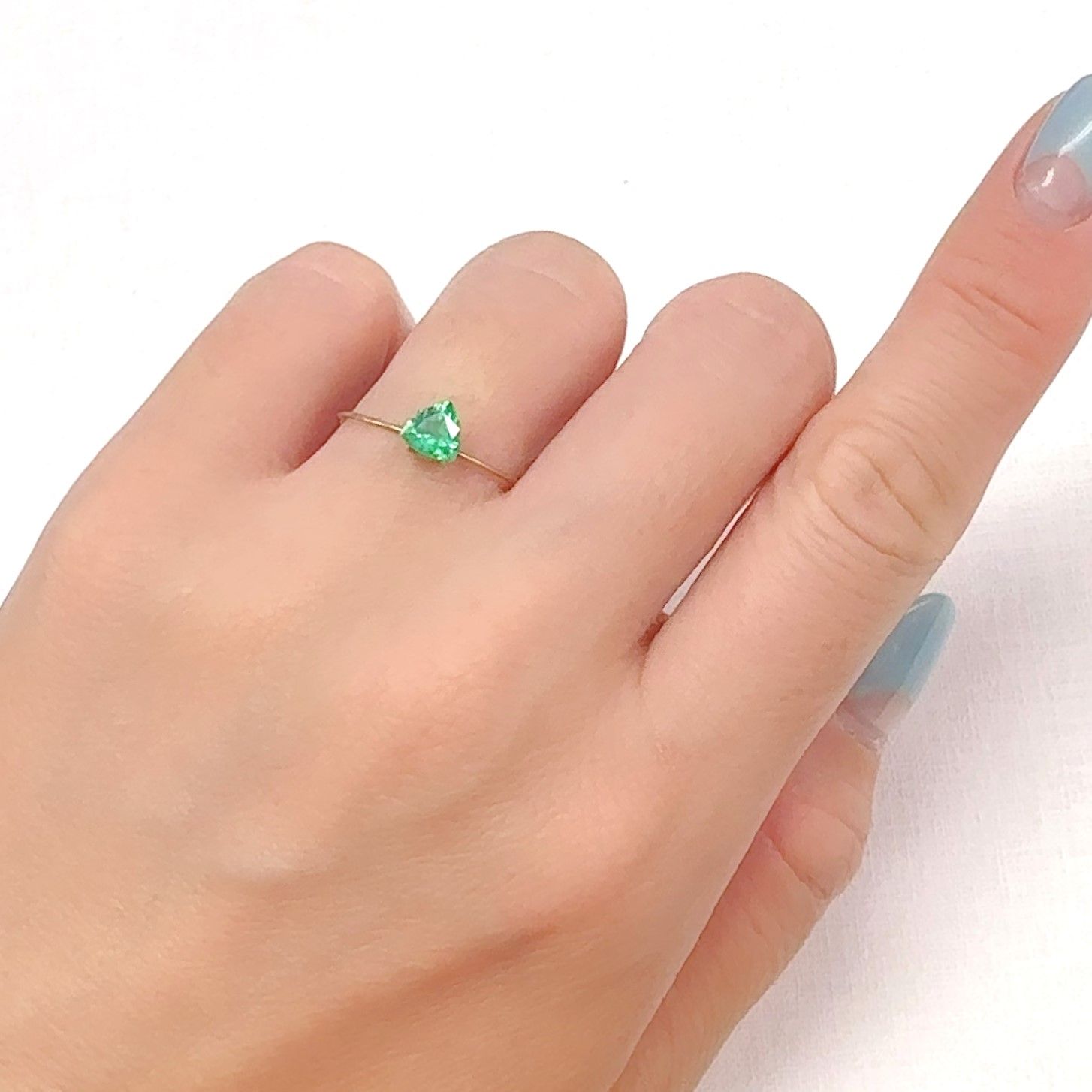 パライバトルマリン(宝石名トルマリン/別名パライバ・トルマリン)ブラジル・キントス鉱山産 0.503ct ソ付(宝貴協)[240928713]5.35x5.42mm前後