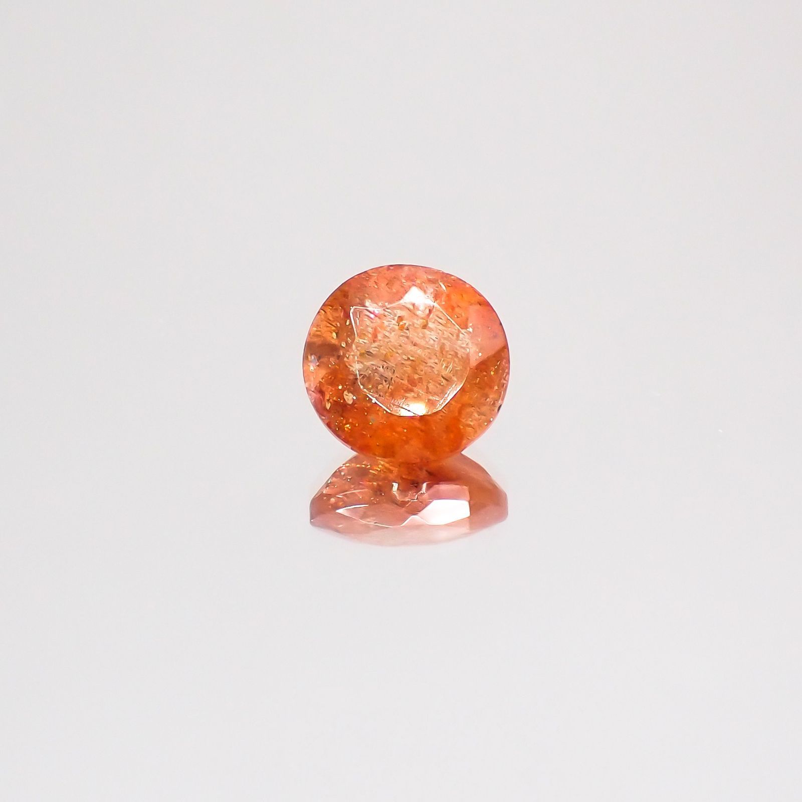 イリュージョンサンストーン(宝石名フェルドスパー) タンザニア産 1.73ct 識別済[210610874]8×7.9mm前後