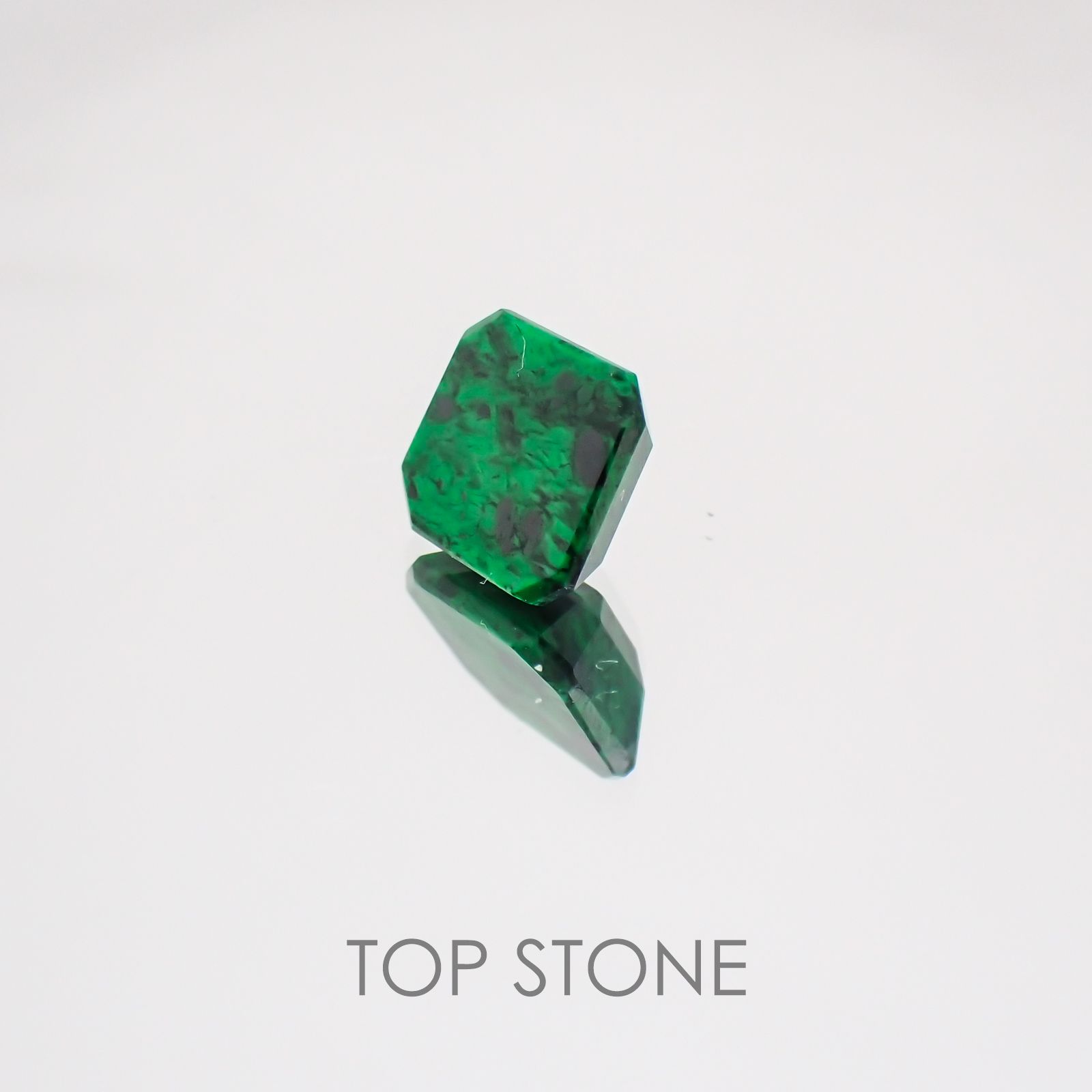 モーシッシ(宝石名マウシットシット) ビルマ産 1.92ct 識別済[20128748]7.2×7.7mm前後