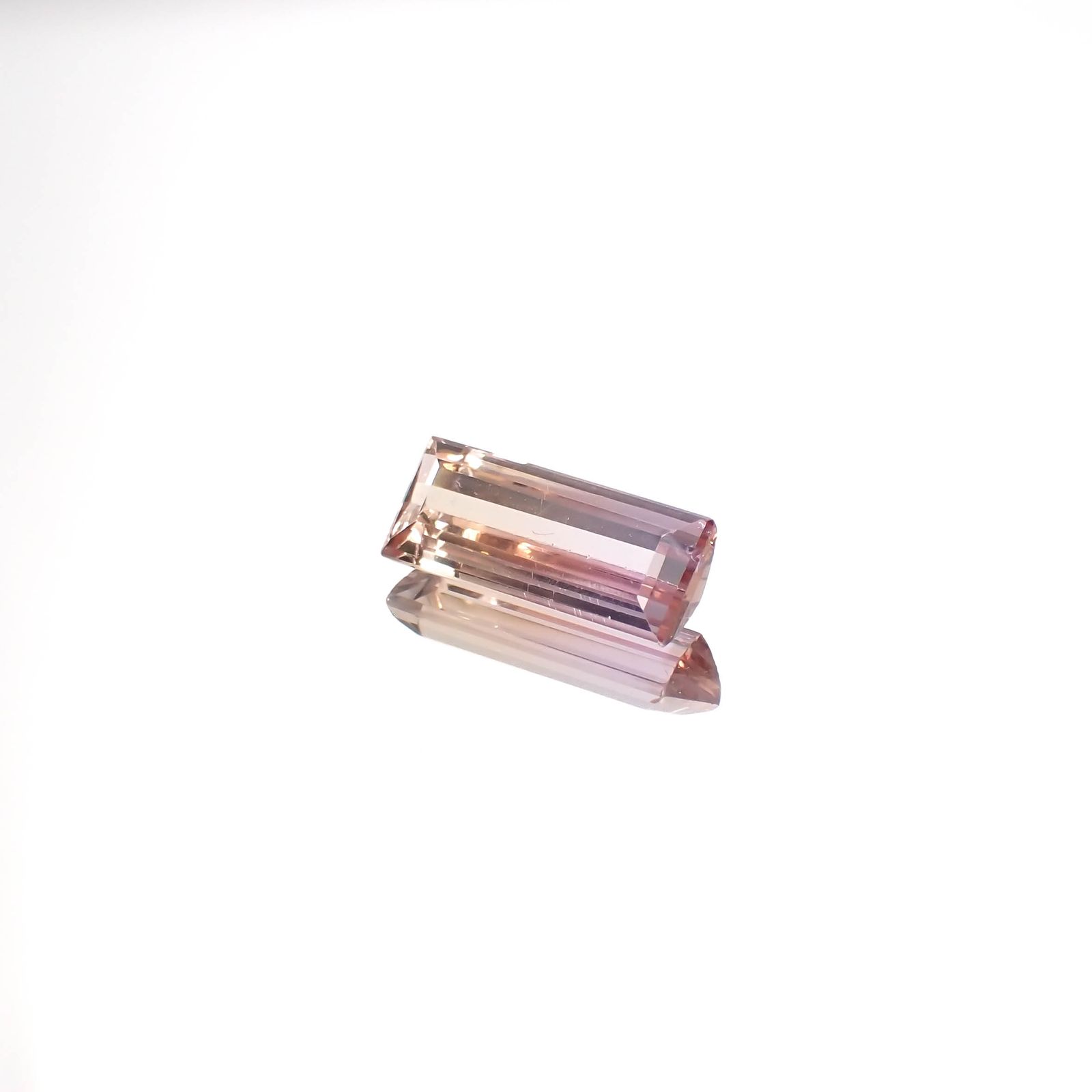 バイカラートパーズ ブラジル産 1.92ct[230521917]11.5x4.6mm前後
