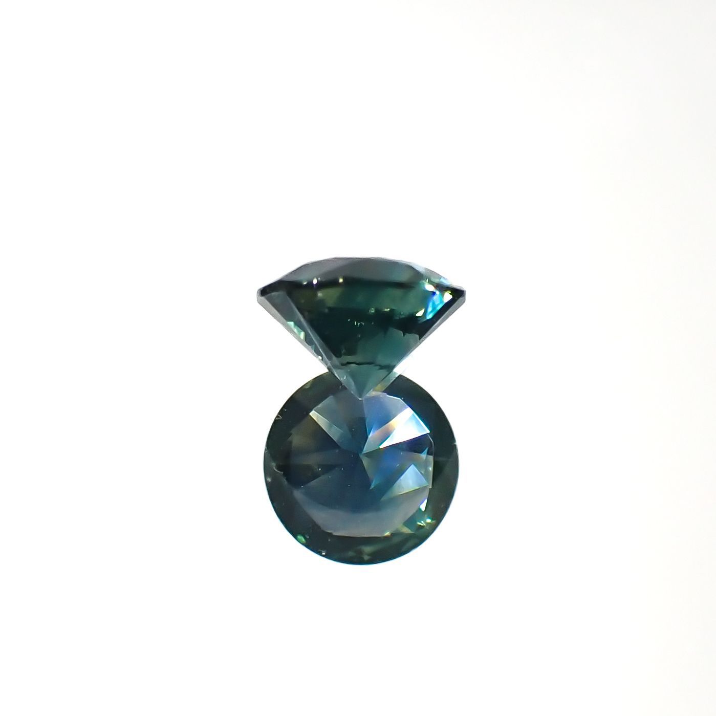 モンタナサファイア(宝石名サファイア)アメリカ・モンタナ州産 0.58ct 識別済[220616653]5.1x5.1mm前後