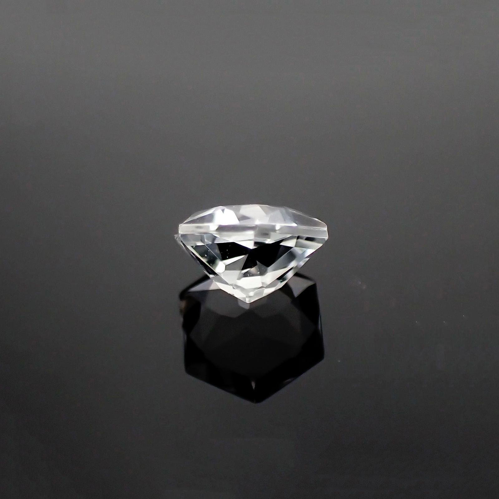 ◇ヘキサゴンカット◇ホワイトトパーズ ブラジル産 1.12ct[221018498]6x6mm前後