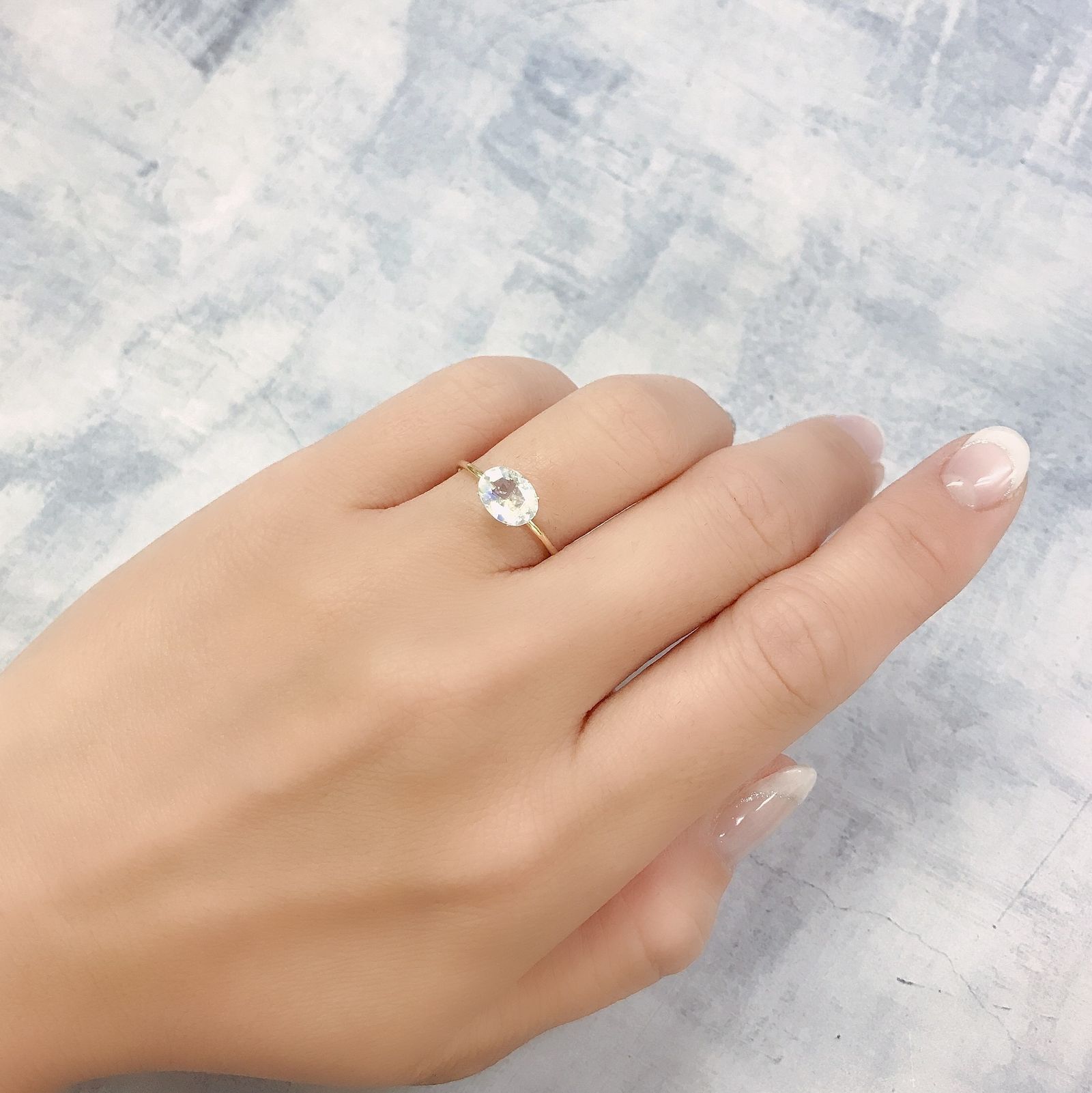 レインボームーンストーン(宝石名ラブラドライト)タンザニア産 0.98ct 識別済[220716857]7.9x6.1mm前後