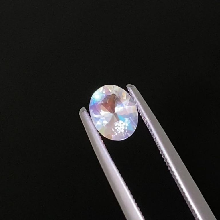 レインボームーンストーン タンザニア産 0.52ct[231023574]6.2x5mm前後 
