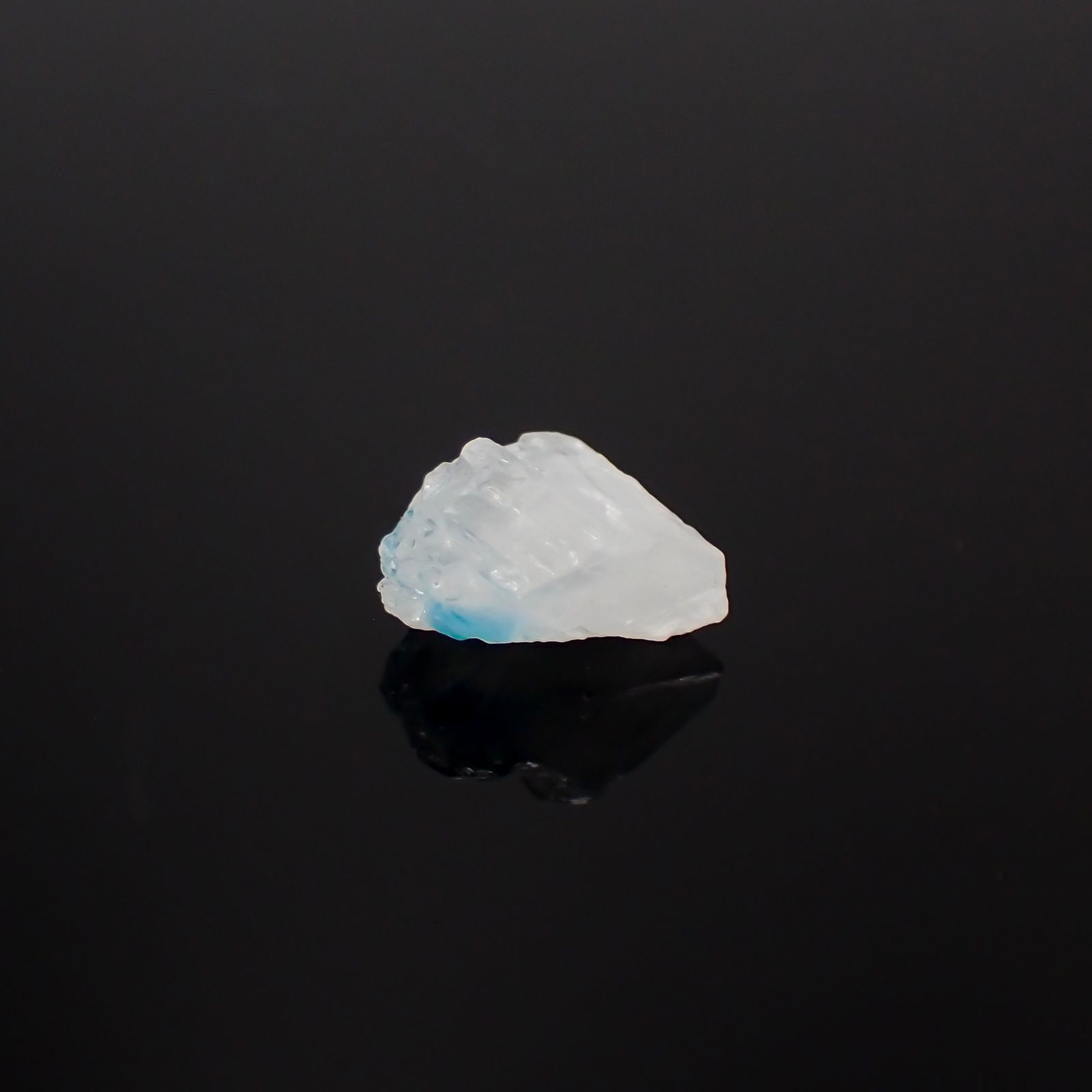 ユークレース 原石 ブラジル産 2.64ct[231023596]10.4x8.5mm前後