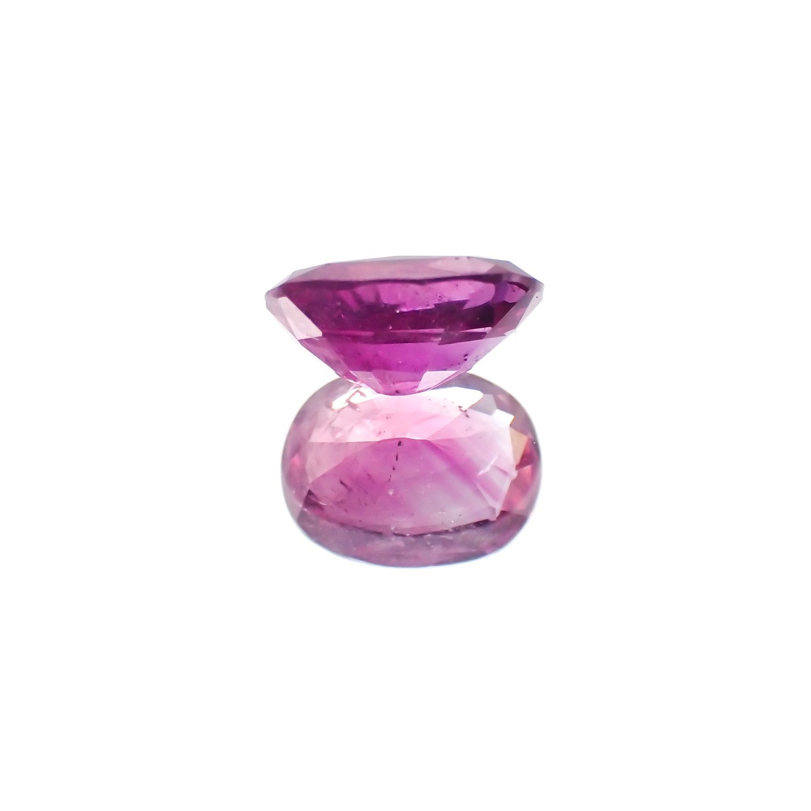 パープルサファイア(宝石名パープル・サファイア)パキスタン・カシミール地方産 1.097ct ソ付(彩珠)[231124083]6.9x5.3mm前後
