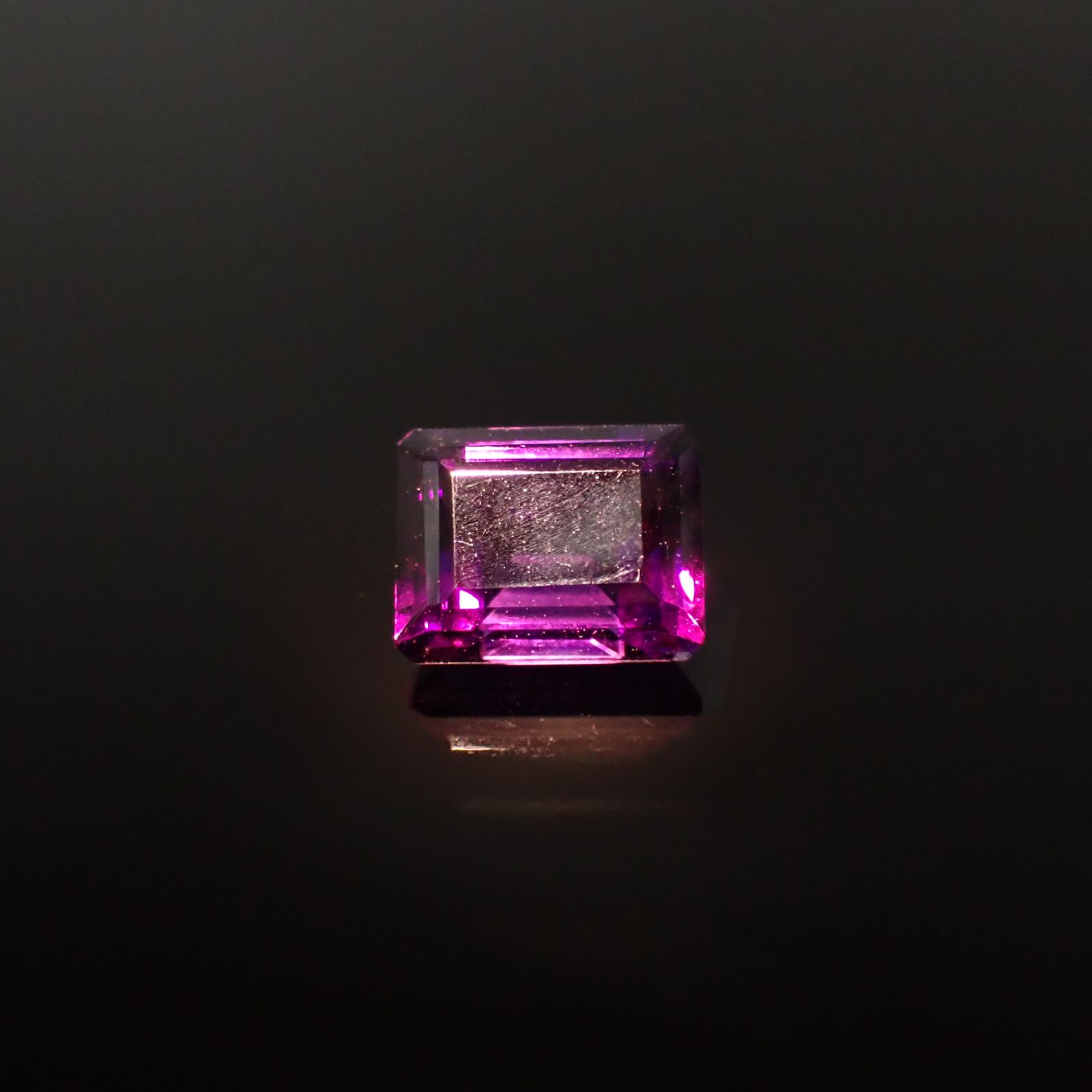 カラーシフトアメジスト ブラジル/ウルグアイ産 3.71ct [250329976]10.3x8.1mm前後