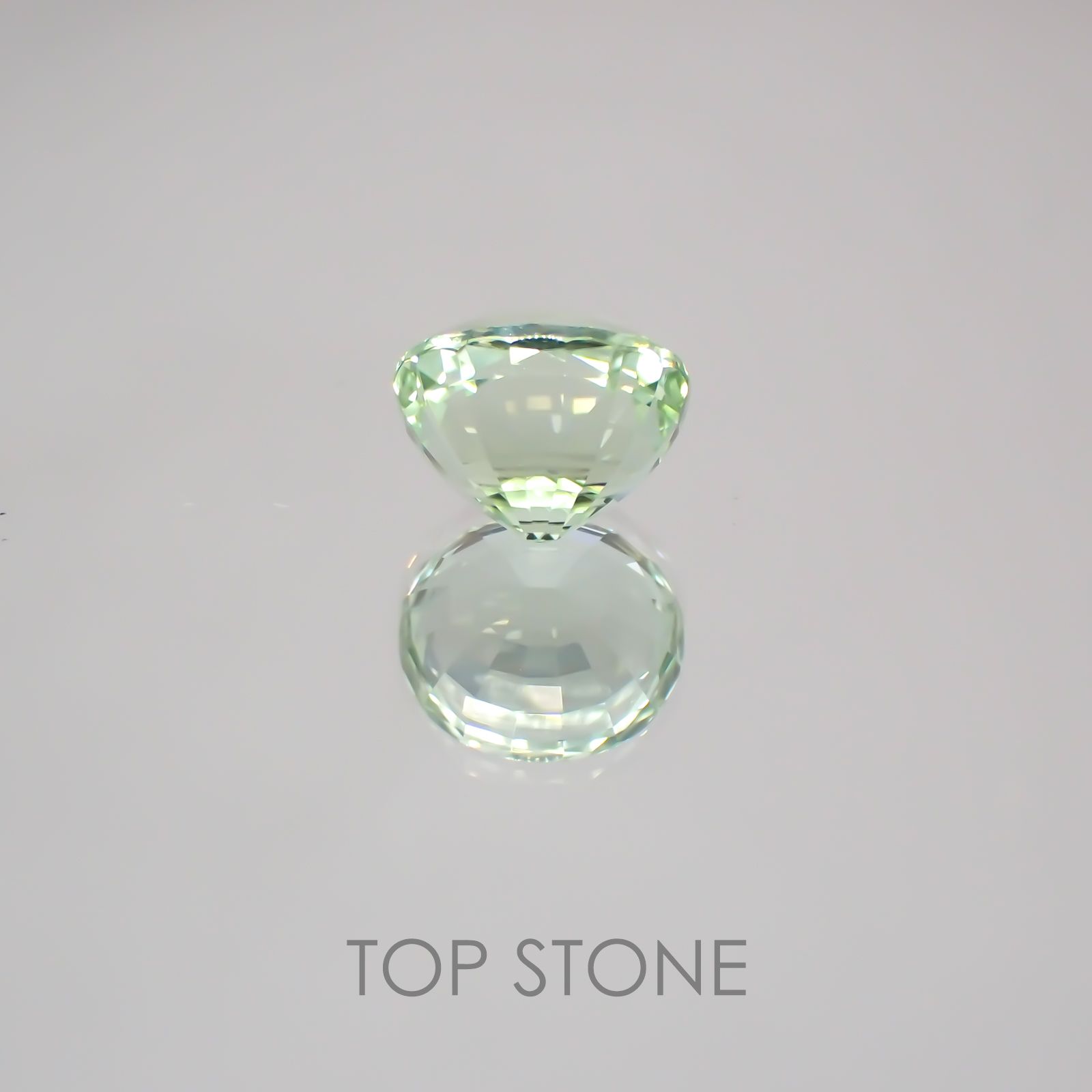 ミントトルマリン(宝石名ライトグリーン・トルマリン) ルワンダ産 1.904ct ソ付(彩珠)[21059998]7.5×6.6mm前後