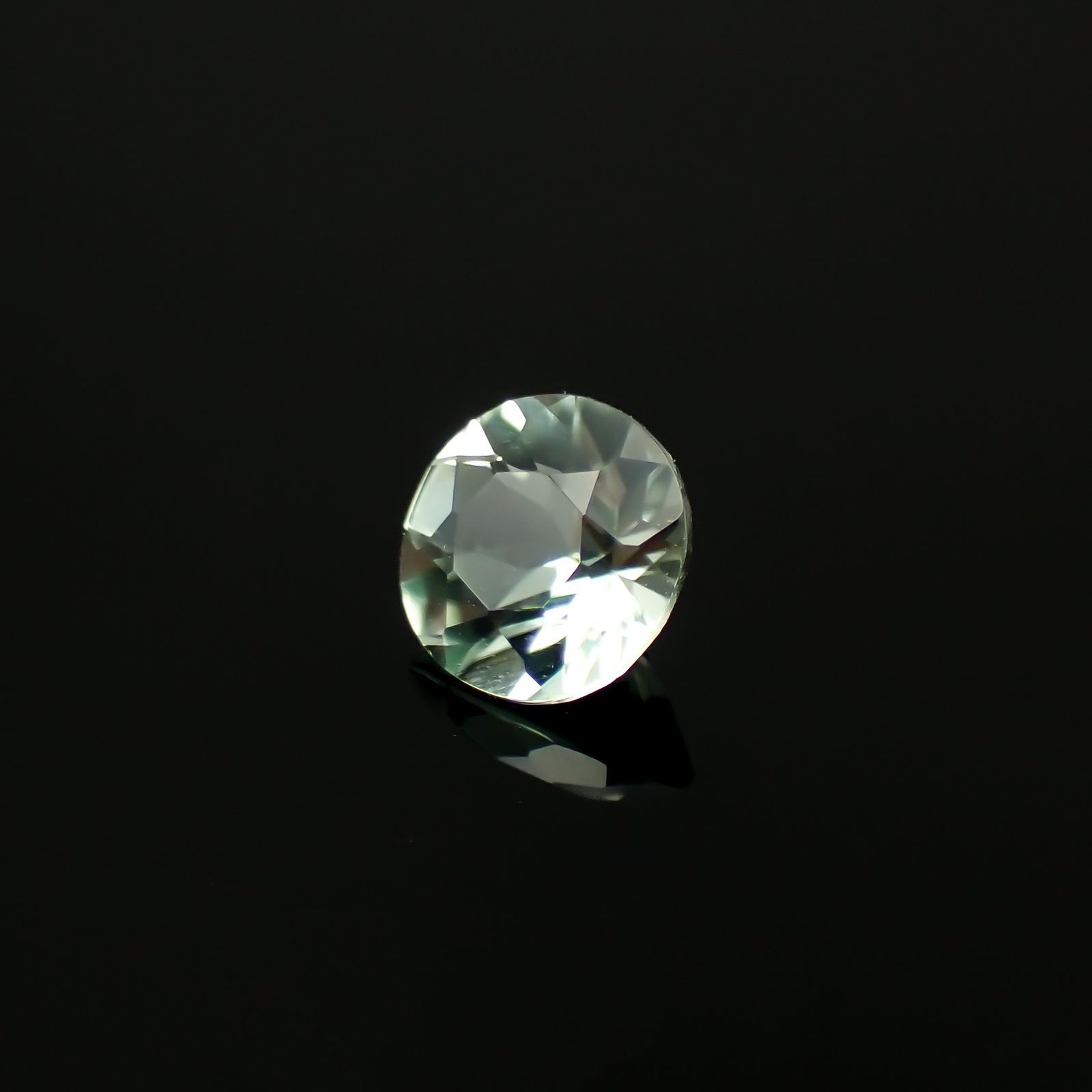モンテブラサイト(宝石名モンテブラサイト)マダガスカル産 識別済 0.42ct / 4.9x4.8mm前後 [230120296]