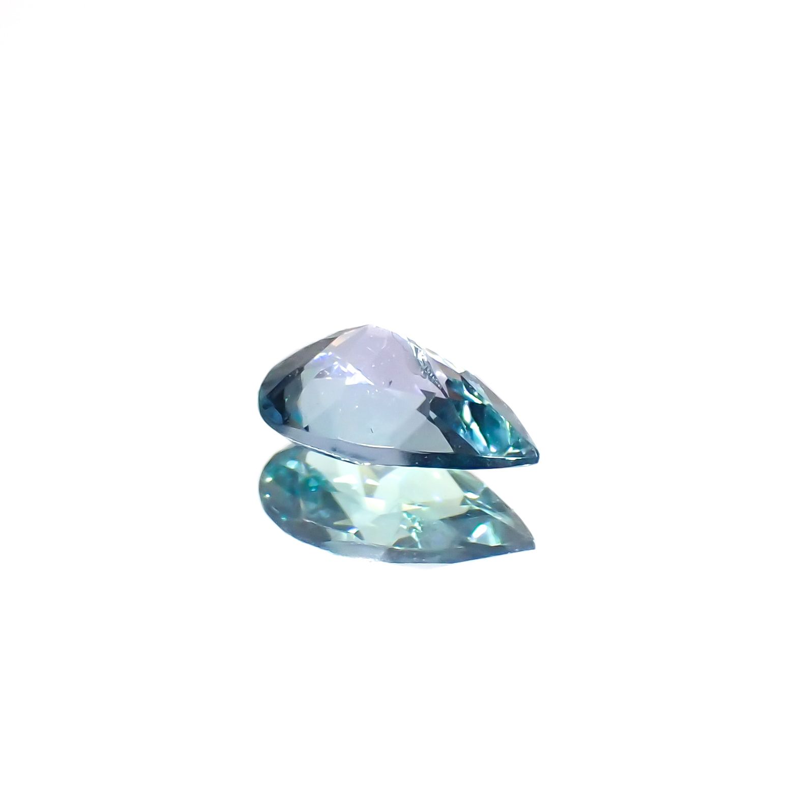 ブルーコーネルピン タンザニア産 0.28ct[231224499]5.7x3.6mm前後