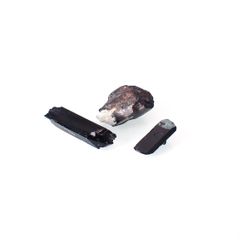 ネプチュナイト 原石 3個セット アメリカ・カリフォルニア州産 7.66ct(3pcs合計)[230622309]9.0-15.0x3.6-10.7mm前後