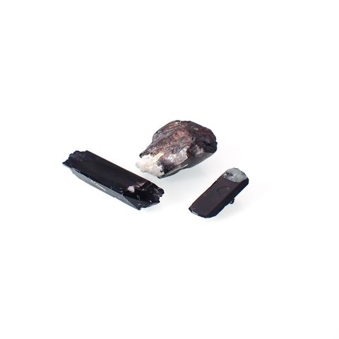 ネプチュナイト 原石 3個セット アメリカ・カリフォルニア州産 7.66ct(3pcs合計)[230622309]9.0-15.0x3.6-10.7mm前後