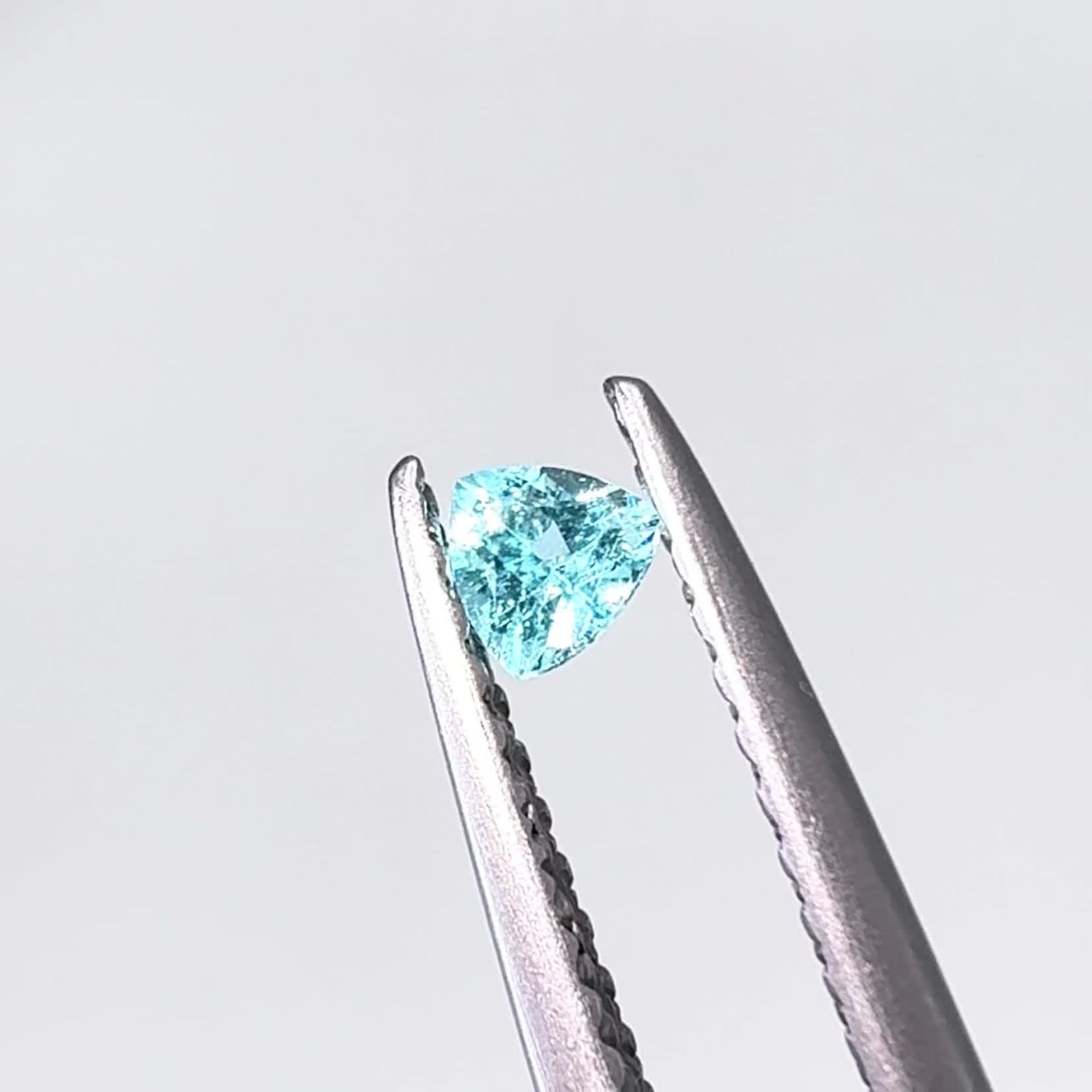 パライバトルマリン ブラジル産 0.097ct [250931075]3x3mm前後 | TOP