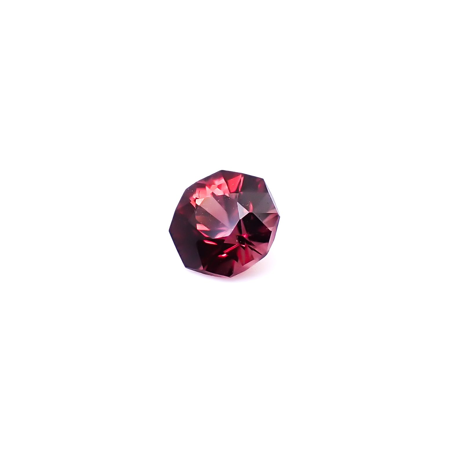◇オクタゴンカット◇レッドジルコン(宝石名ジルコン)スリランカ/カンボジア産 識別済 0.75ct / 5x4.9mm前後 [260732554]