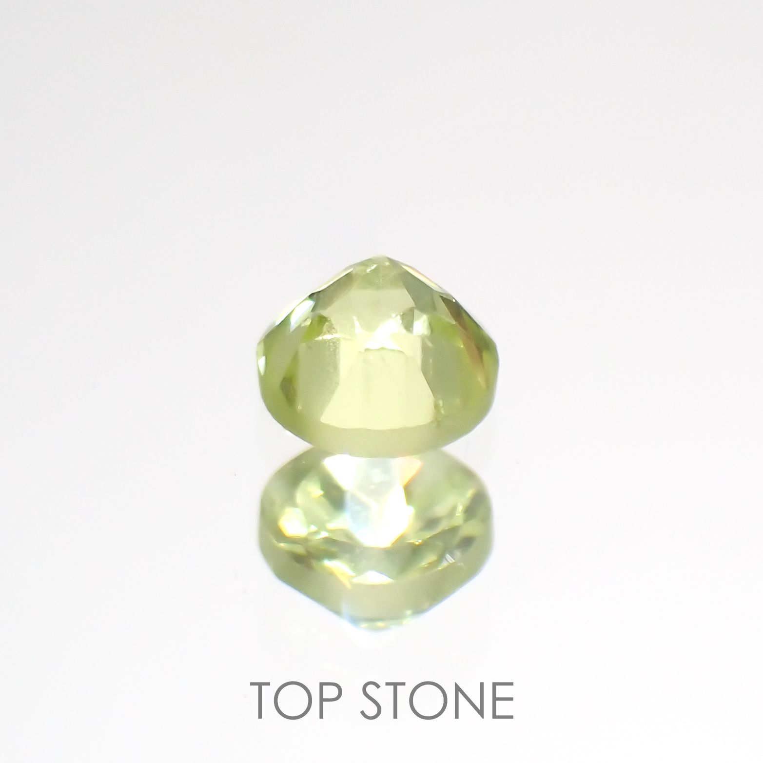 パロットクリソベリル(宝石名クリソベリル)インド産 0.16ct 識別済[220114509]2.9x2.9mm前後