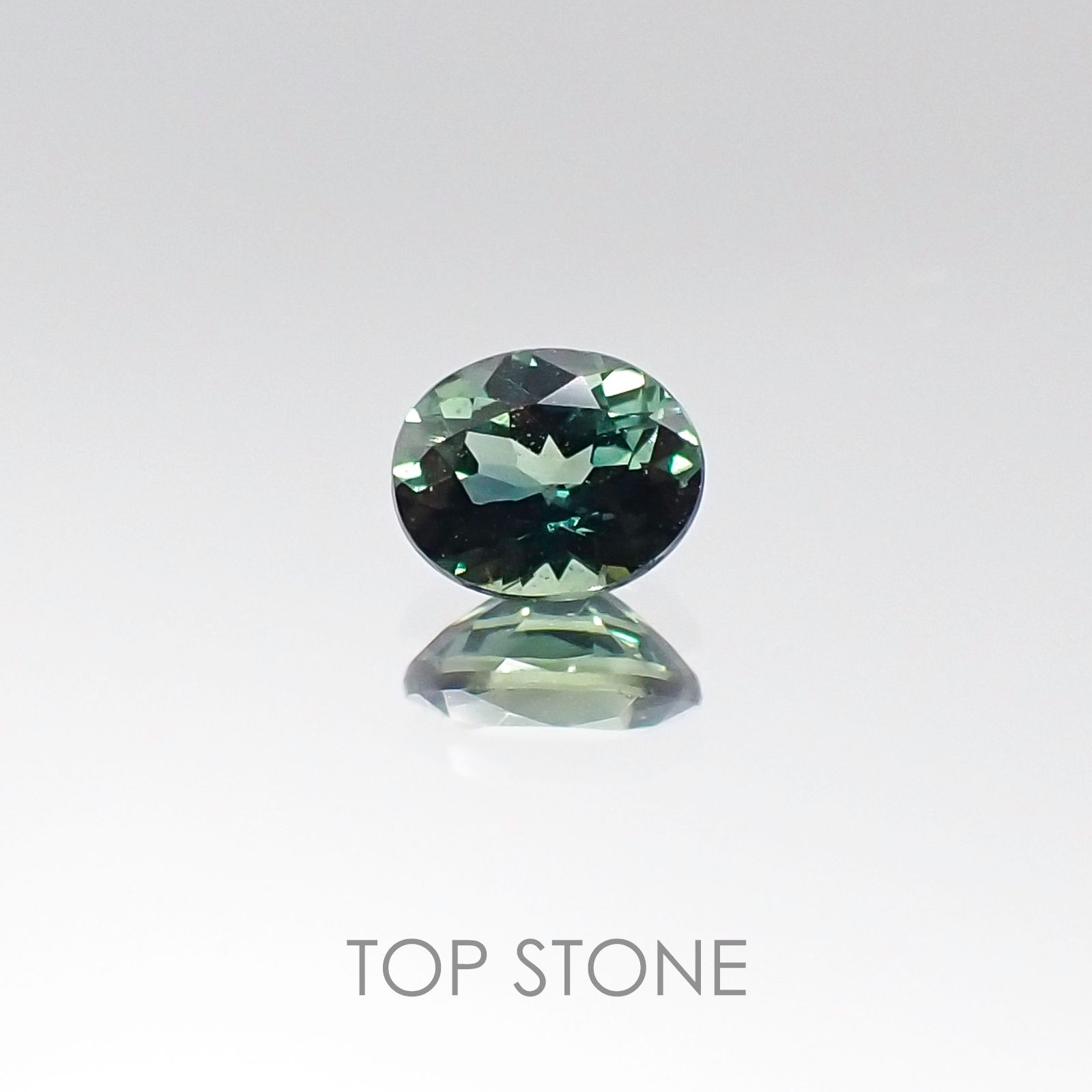 ゴールドシーンサファイア ケニア産 ルース 0.36ct[20021974]4.6×3.8mm前後
