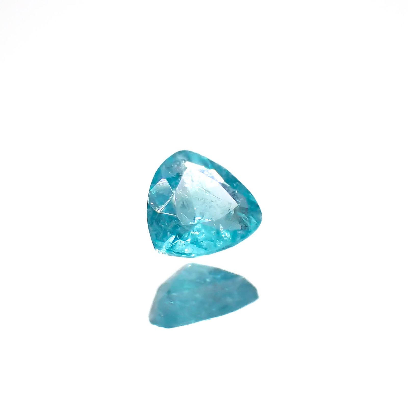 パライバトルマリン ブラジル・パライバ州バターリャ鉱山産 0.068ct[231225248]2.8x2.8mm前後