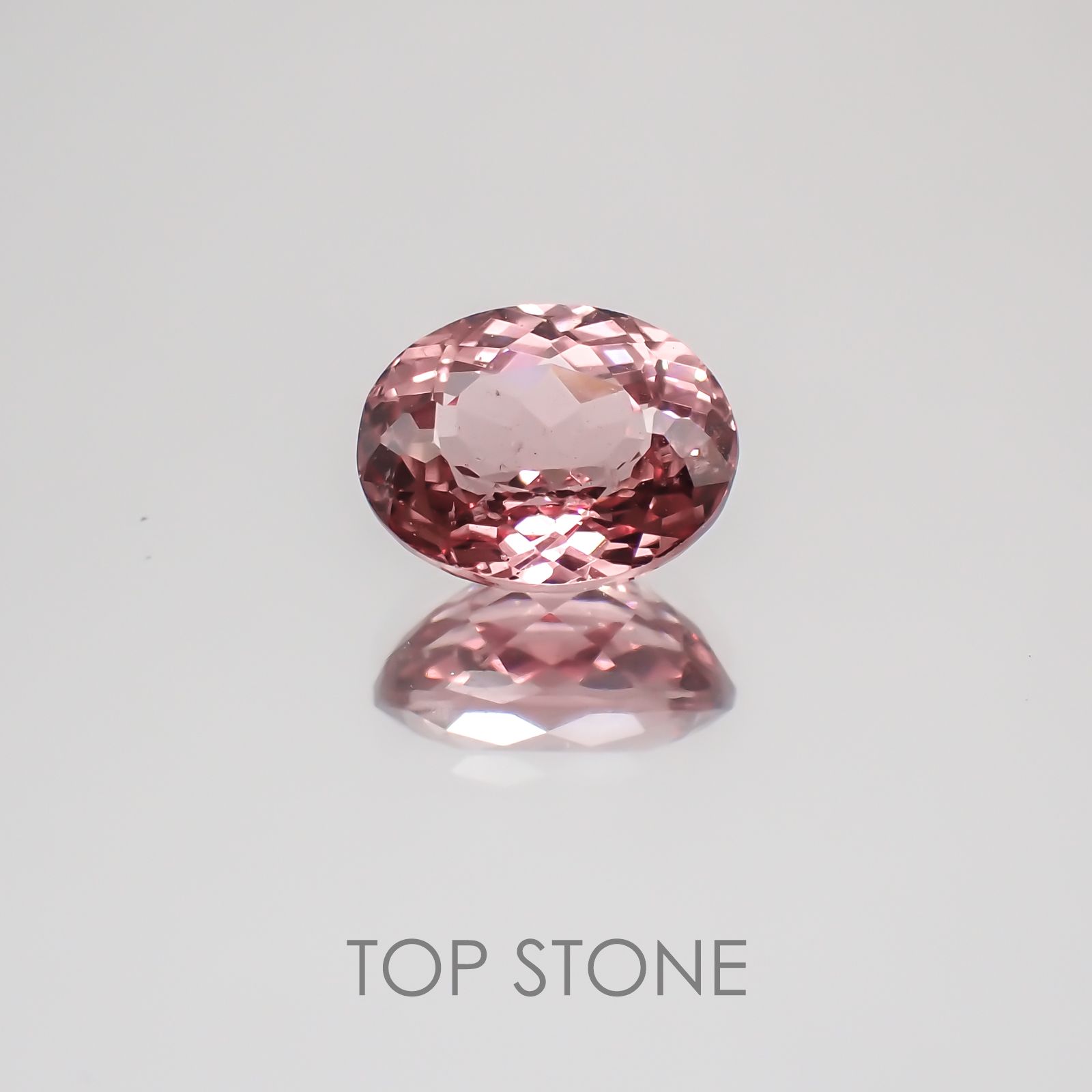 マラヤガーネット(宝石名ガーネット) タンザニア・マヘンゲ産 1.51ct 識別済[20052452]7.3×5.7mm前後