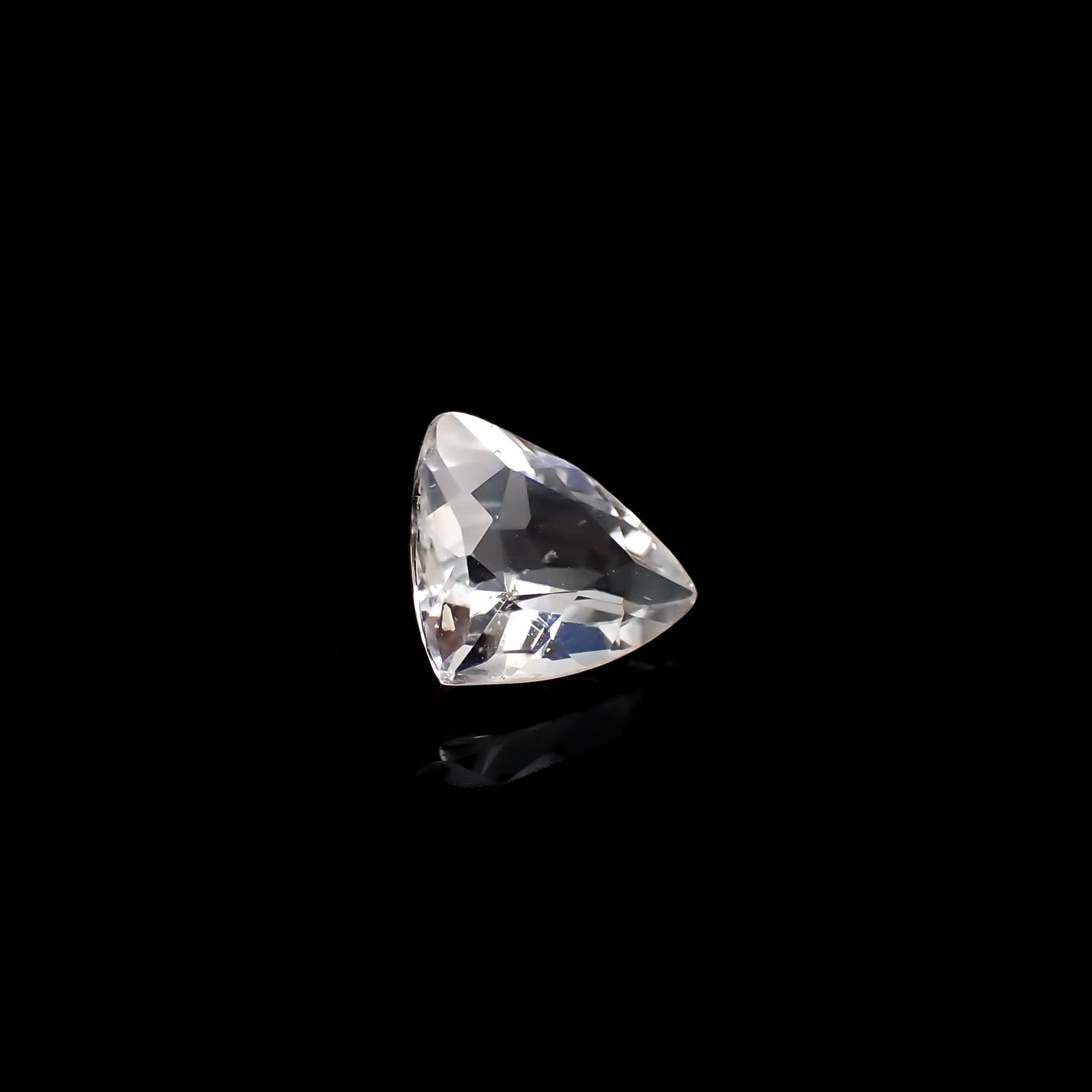 フェナカイト ブラジル産 0.99ct[240427267]7x6.8mm前後