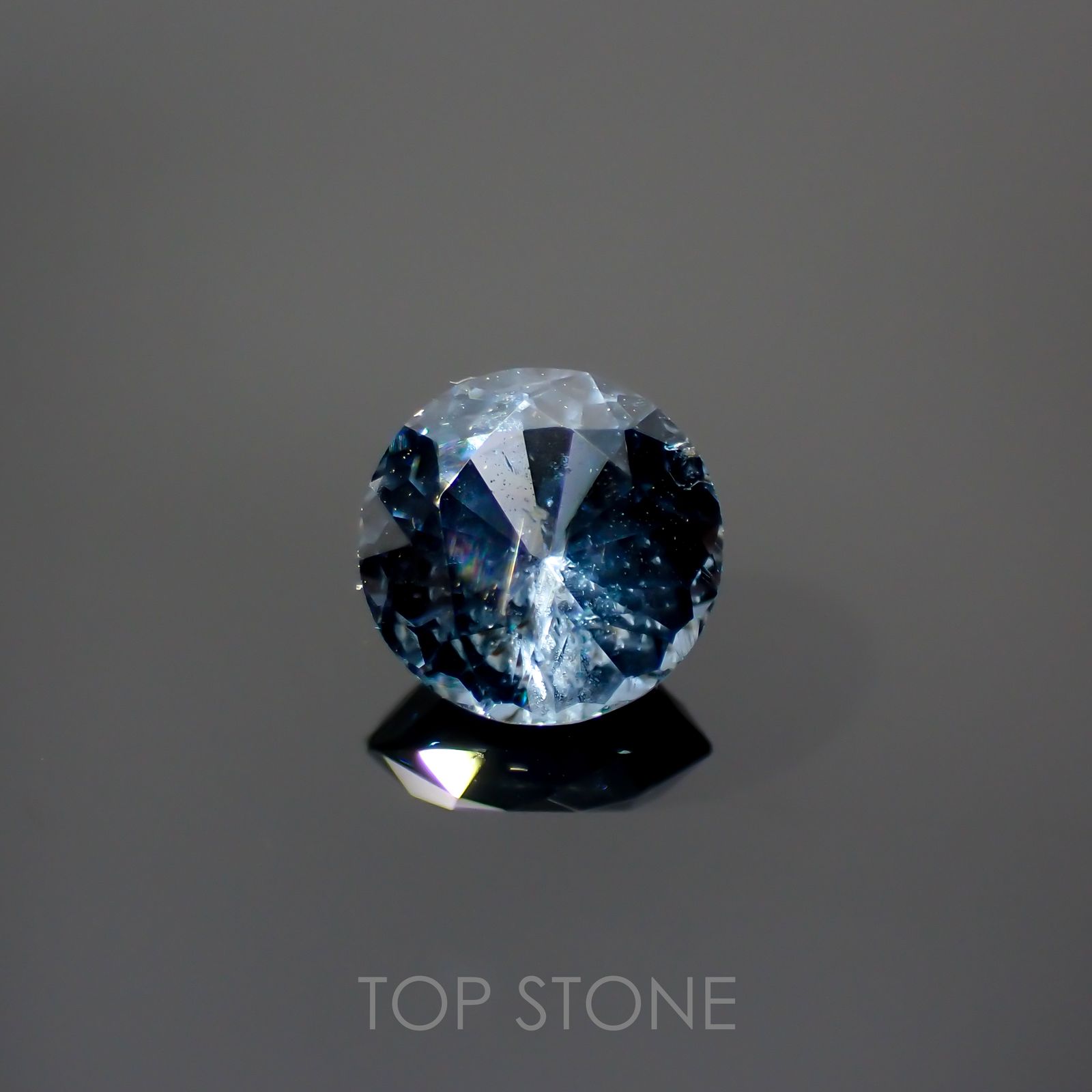 ブルーグレイッシュスピネル ビルマ産 ルース 0.62ct[210913461]5.1×5.1mm前後