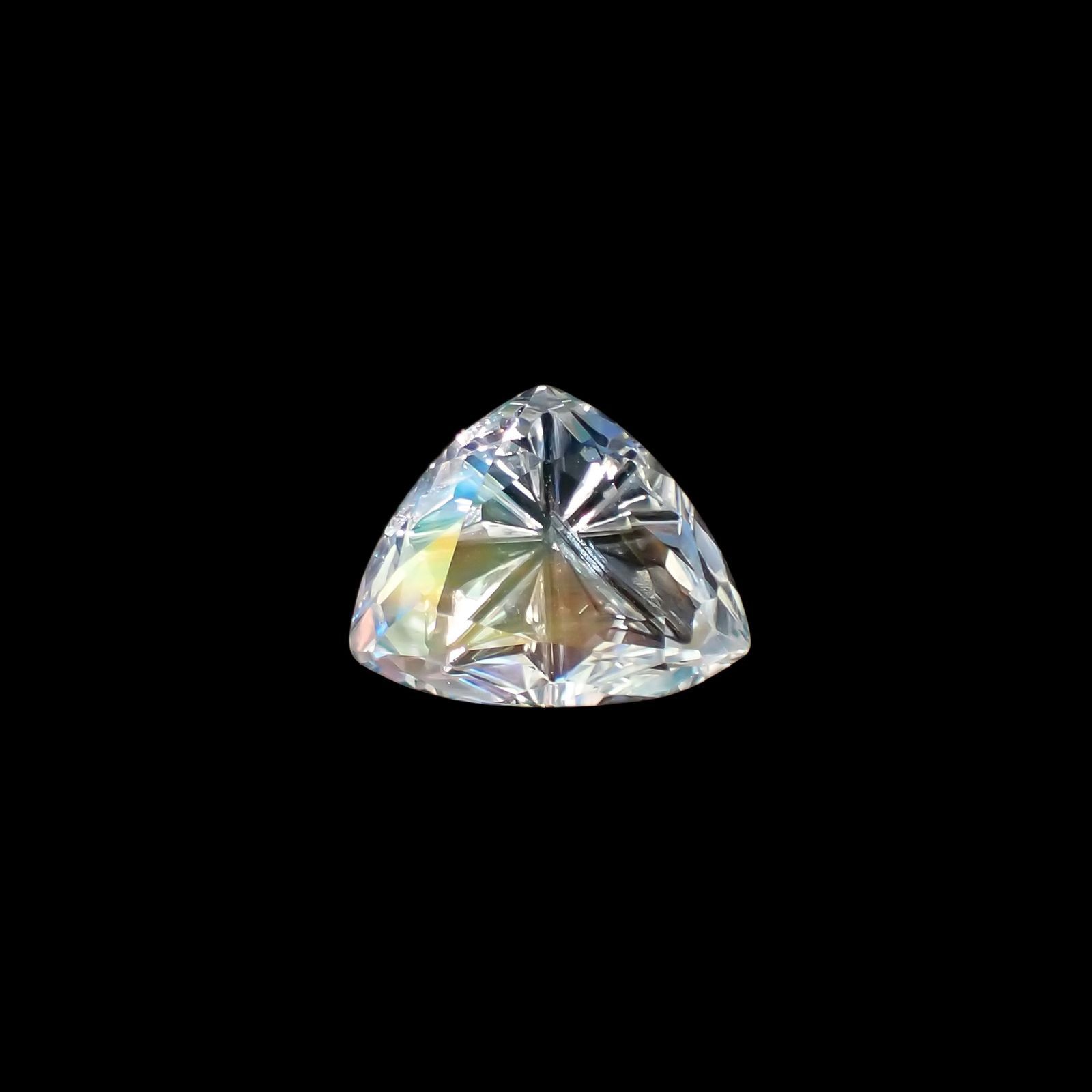 ◇甲州貴石切子Plus Three◇レインボームーンストーン カード付き(宝石名ラブラドライト)マダガスカル産 識別済 1.21ct / 7x8.7mm前後 [251114601]